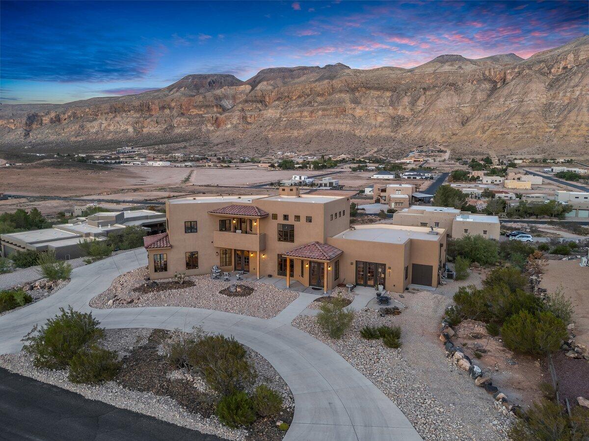 Hurricane, Utah, 84737, United States, 4 Bedrooms Bedrooms, ,4 BathroomsBathrooms,Residential,Active,1945483