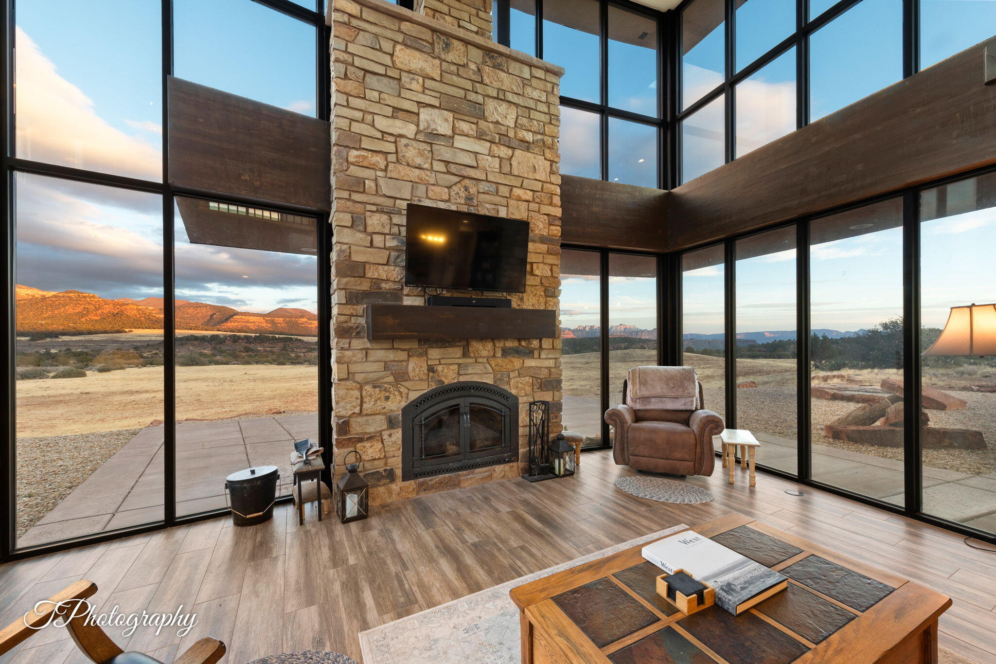 Virgin, Utah, 84779, United States, 2 Bedrooms Bedrooms, ,3 BathroomsBathrooms,Residential,Active,1919062