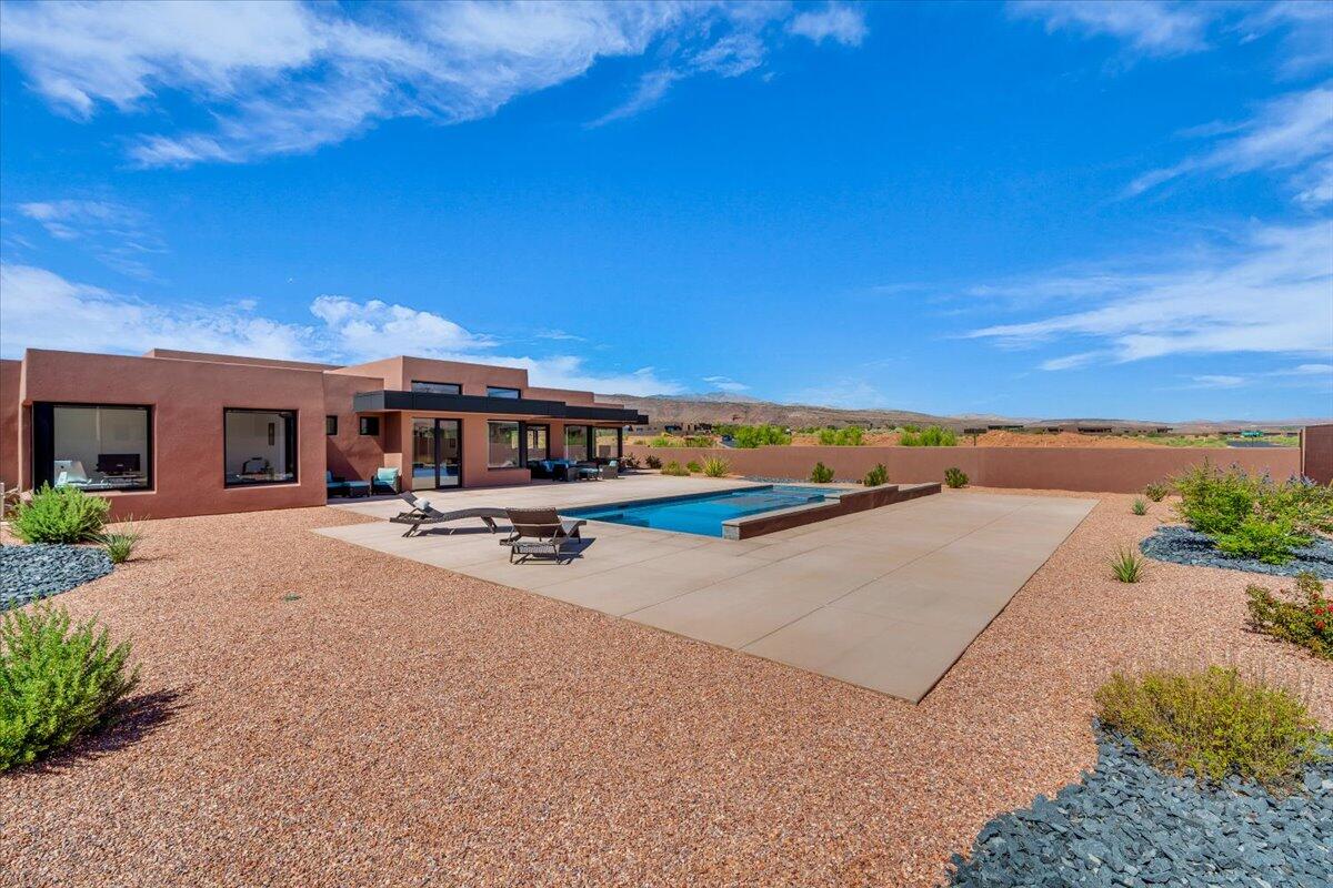 Ivins, Utah, 84738, United States, 3 Bedrooms Bedrooms, ,3 BathroomsBathrooms,Residential,Active,1920222