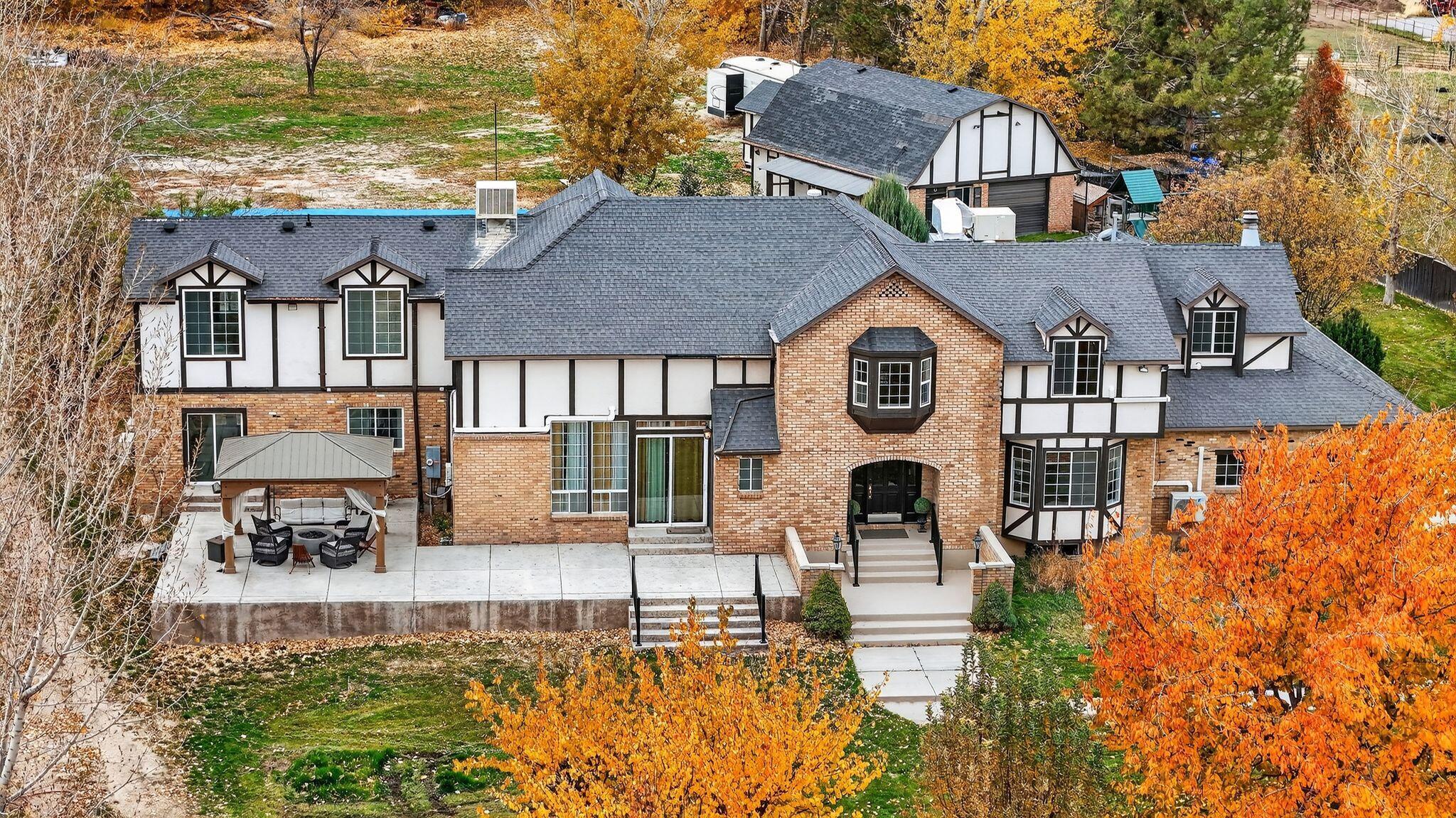 Bluffdale, Utah, 84065, United States, 10 Bedrooms Bedrooms, ,7 BathroomsBathrooms,Residential,Active,1990677