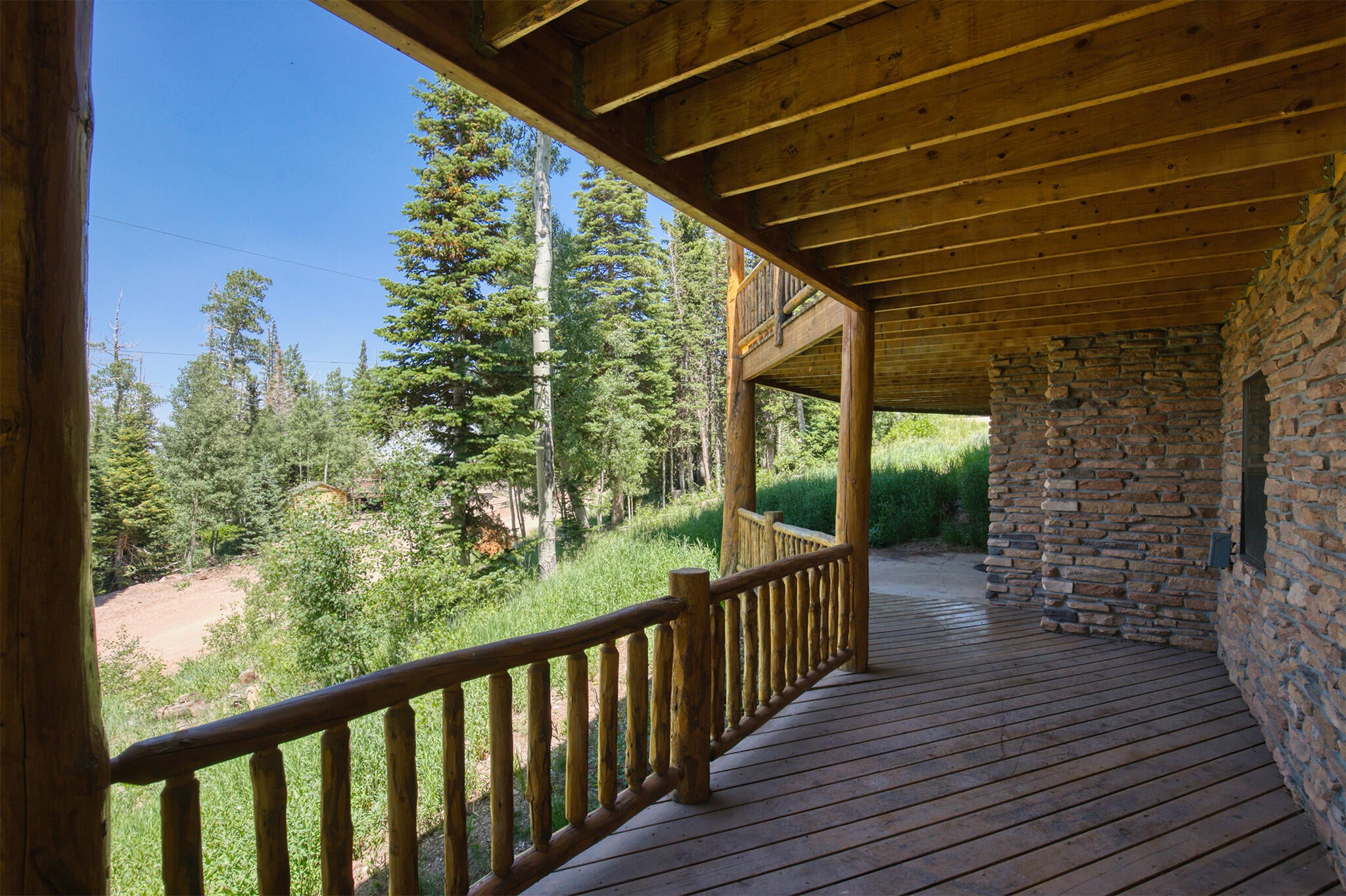 Brian Head, Utah, 84719, United States, 5 Bedrooms Bedrooms, ,4 BathroomsBathrooms,Residential,Active,1889352