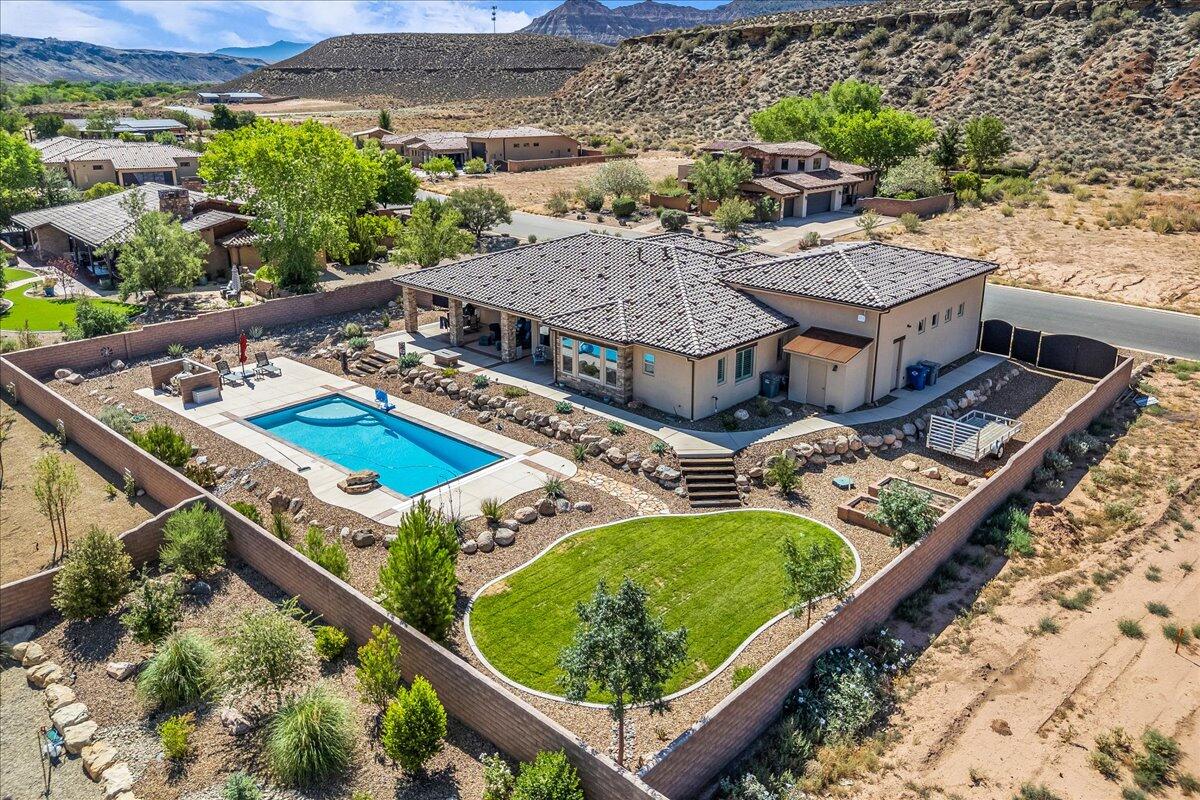 Virgin, Utah, 84779, United States, 4 Bedrooms Bedrooms, ,4 BathroomsBathrooms,Residential,Active,1904690