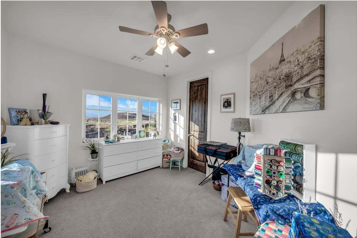 Hurricane, Utah, 84737, United States, 4 Bedrooms Bedrooms, ,4 BathroomsBathrooms,Residential,Active,1945483