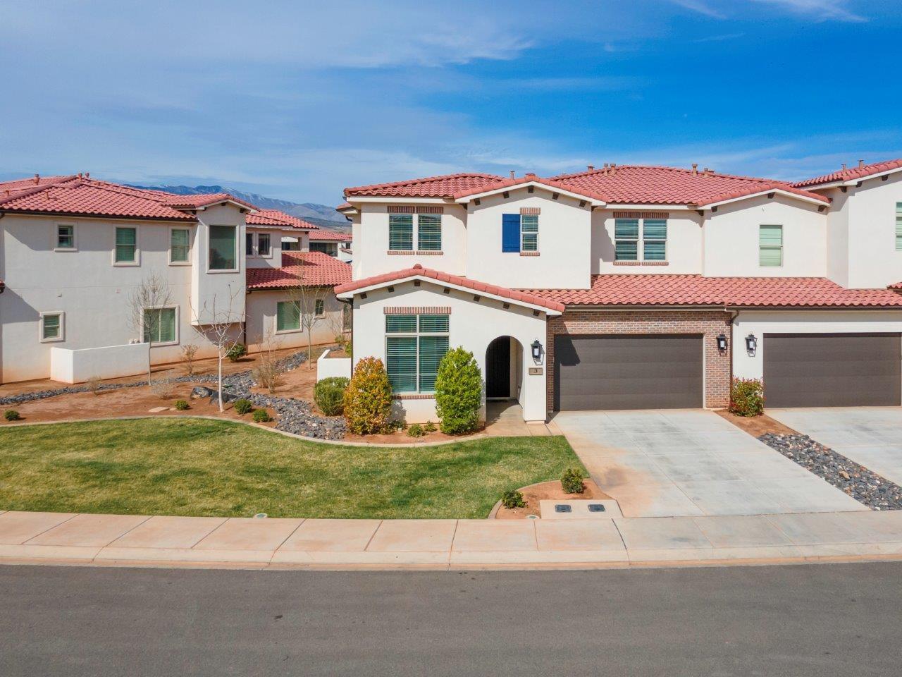 Santa Clara, Utah, 84765, United States, 5 Bedrooms Bedrooms, ,5 BathroomsBathrooms,Residential,Active,1894577