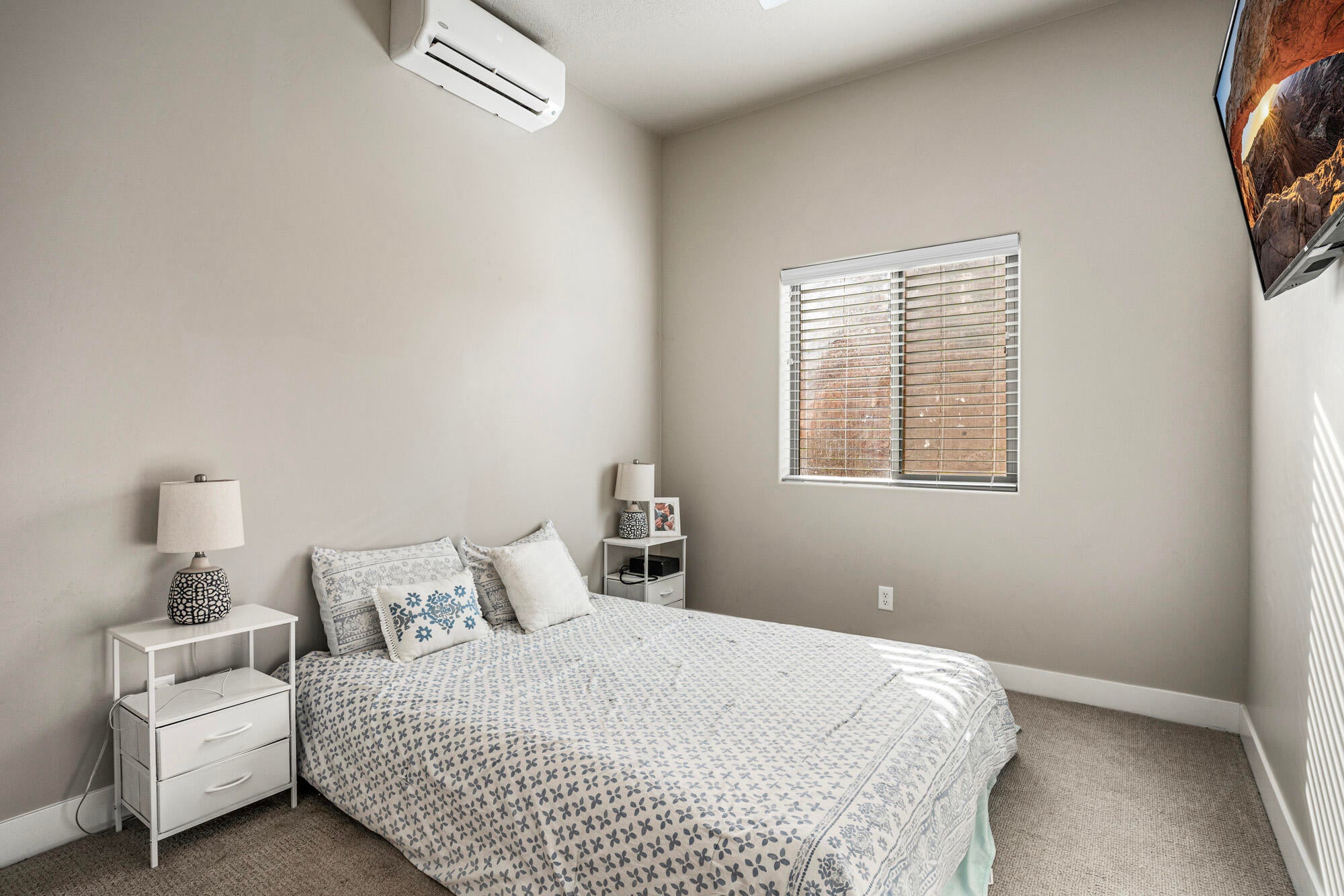 Washington, Utah, 84780, United States, 8 Bedrooms Bedrooms, ,5 BathroomsBathrooms,Residential,Active,2012929