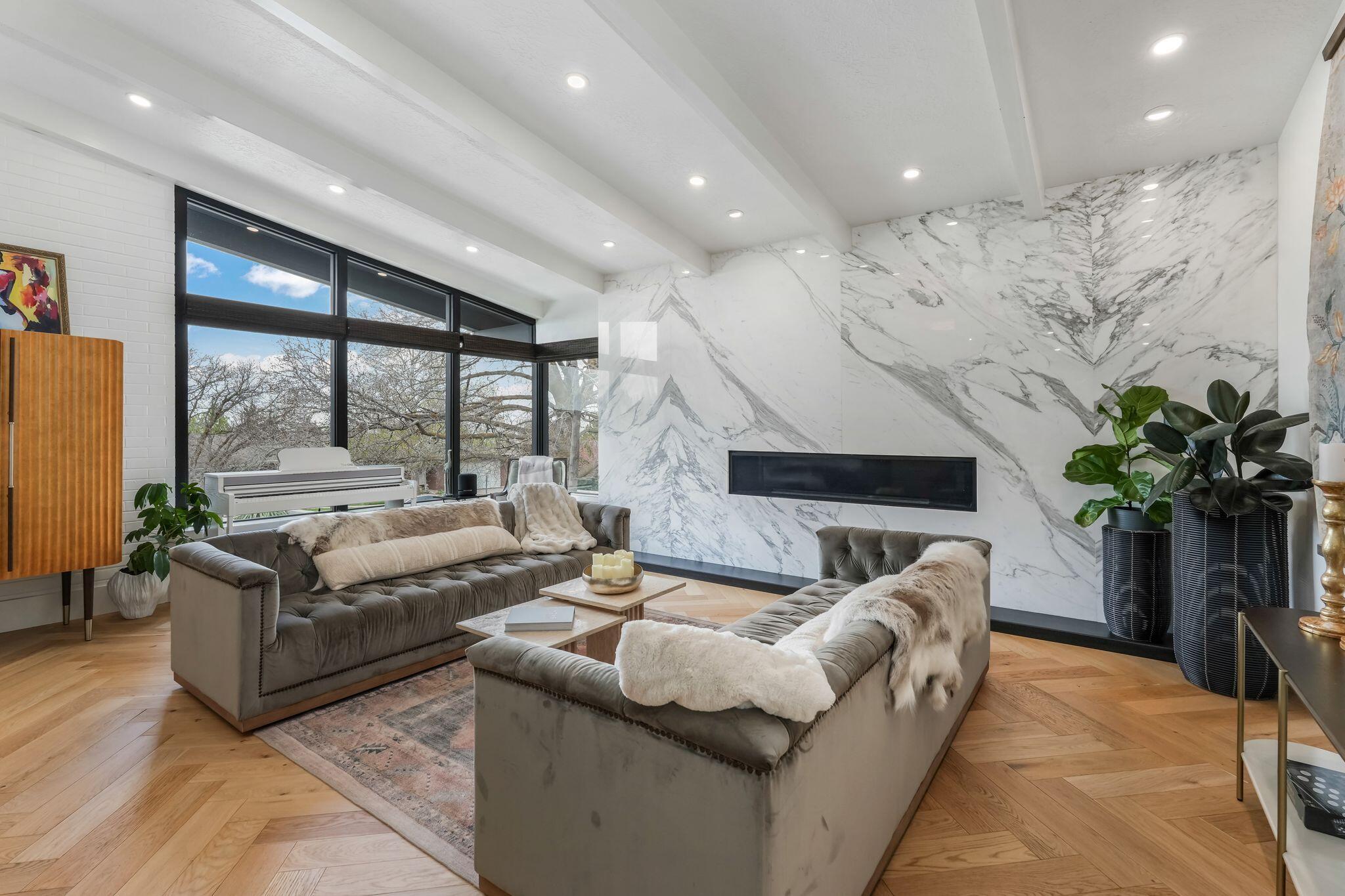 Salt Lake City, Utah, 84108, United States, 4 Bedrooms Bedrooms, ,3 BathroomsBathrooms,Residential,Active,2011854