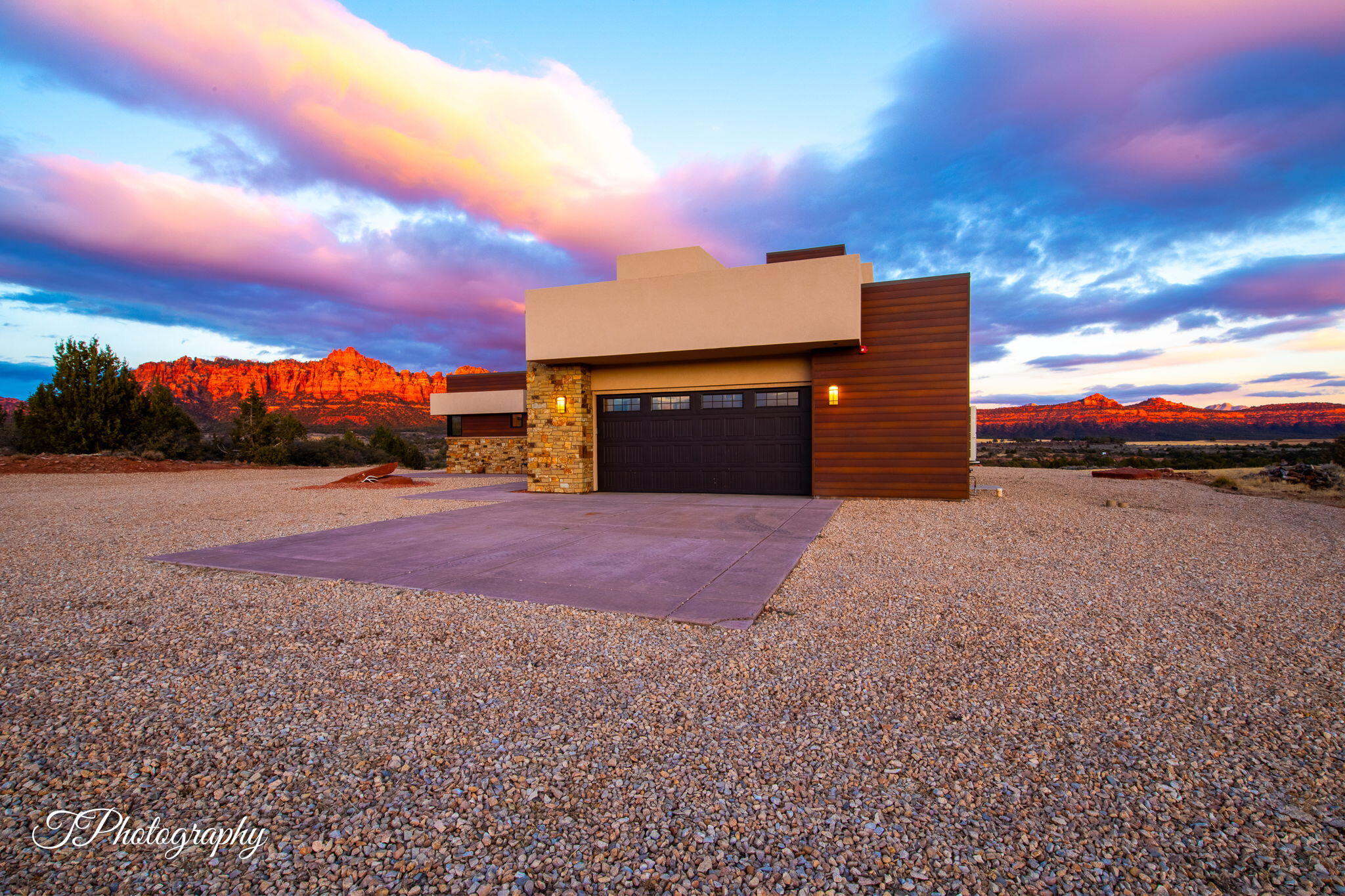 Virgin, Utah, 84779, United States, 2 Bedrooms Bedrooms, ,3 BathroomsBathrooms,Residential,Active,1919062