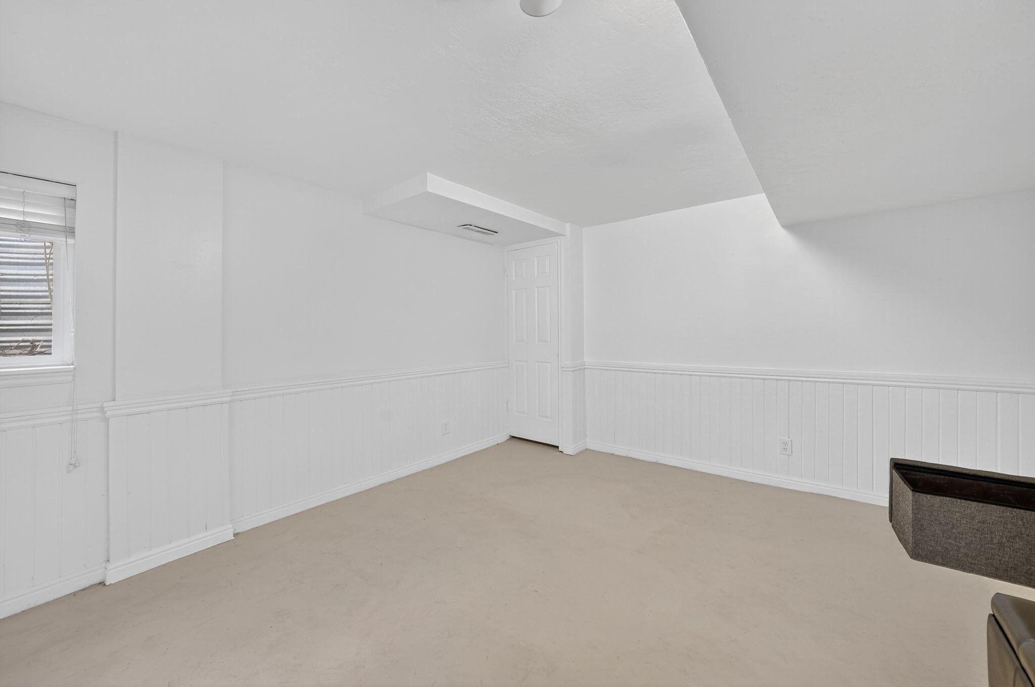 Bluffdale, Utah, 84065, United States, 10 Bedrooms Bedrooms, ,7 BathroomsBathrooms,Residential,Active,1990677