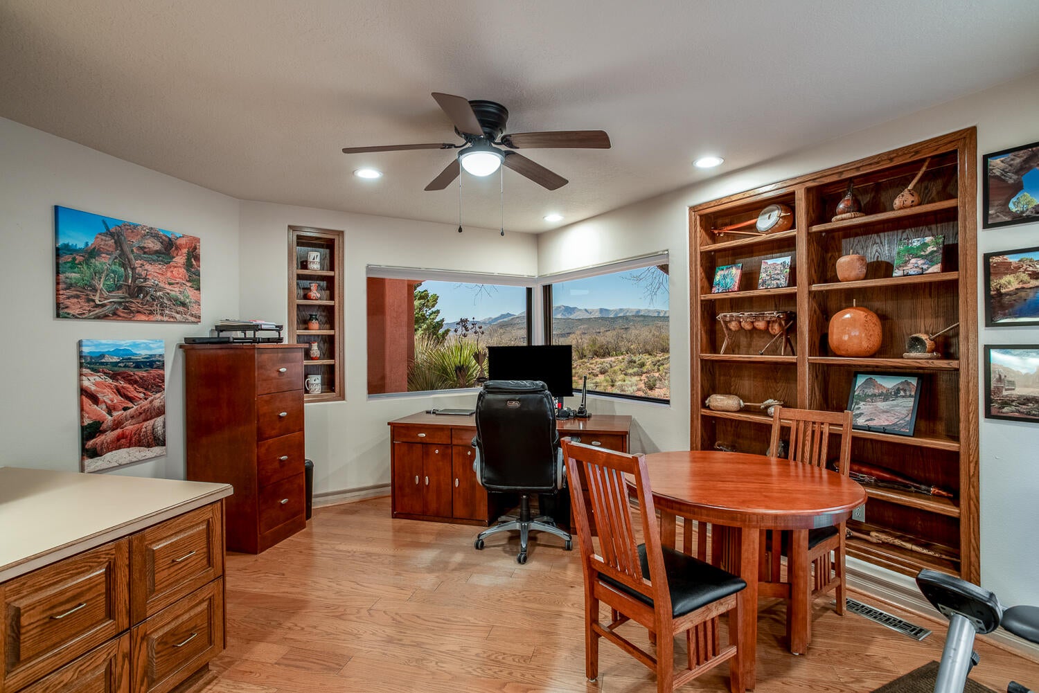 St George, Utah, 84738, United States, 3 Bedrooms Bedrooms, ,4 BathroomsBathrooms,Residential,Active,1769897