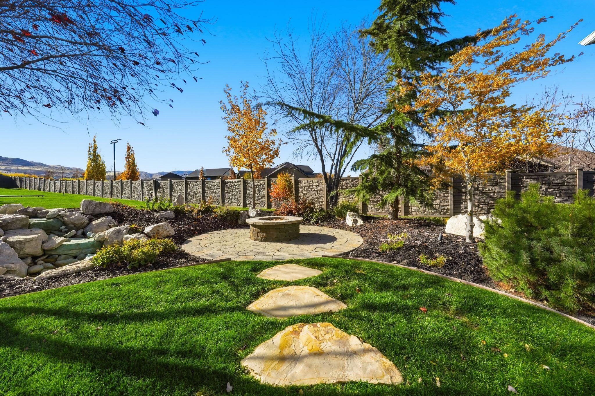 Bluffdale, Utah, 84065, United States, 7 Bedrooms Bedrooms, ,8 BathroomsBathrooms,Residential,Active,1987223