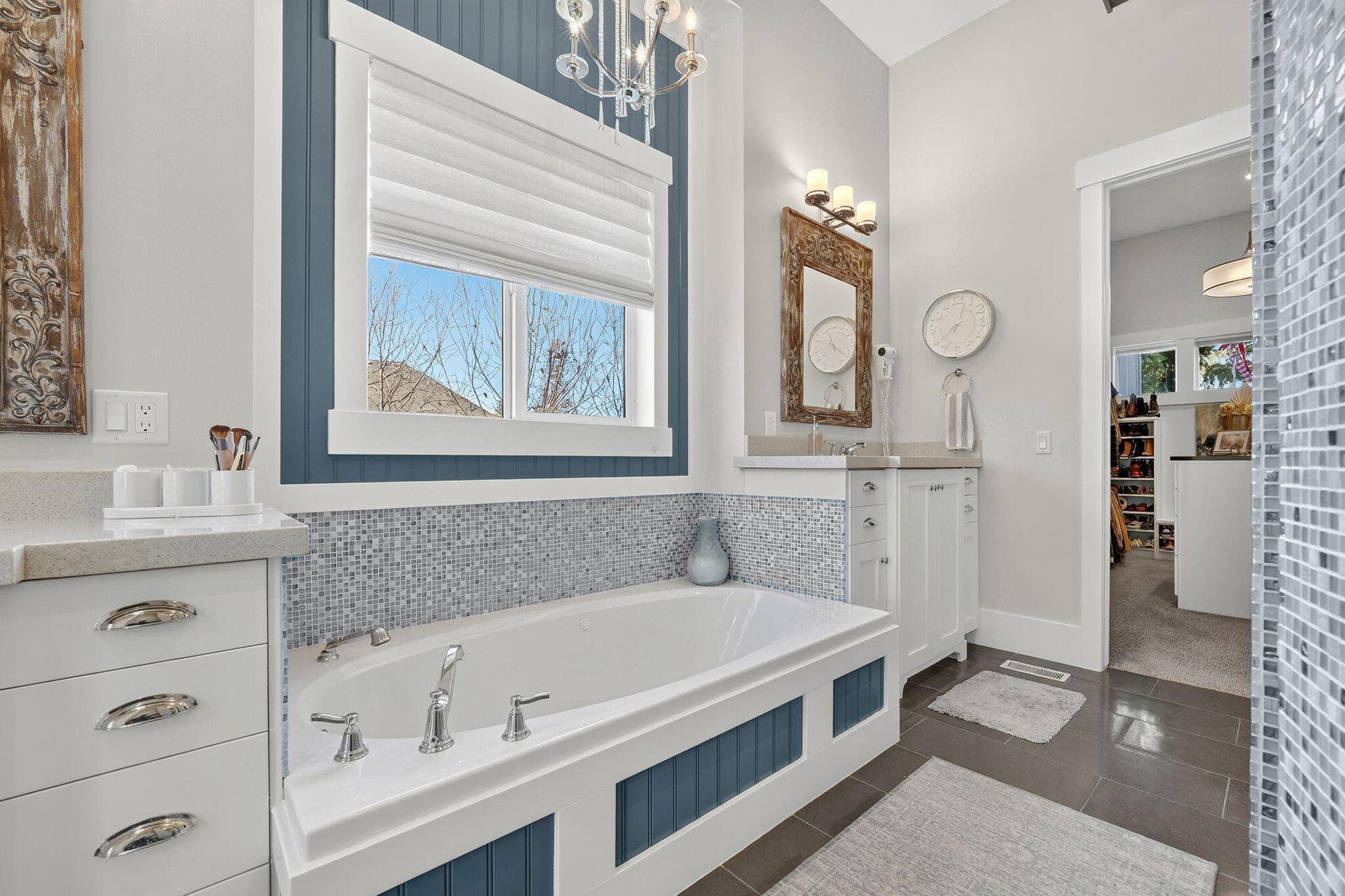 Bluffdale, Utah, 84065, United States, 7 Bedrooms Bedrooms, ,8 BathroomsBathrooms,Residential,Active,1987223