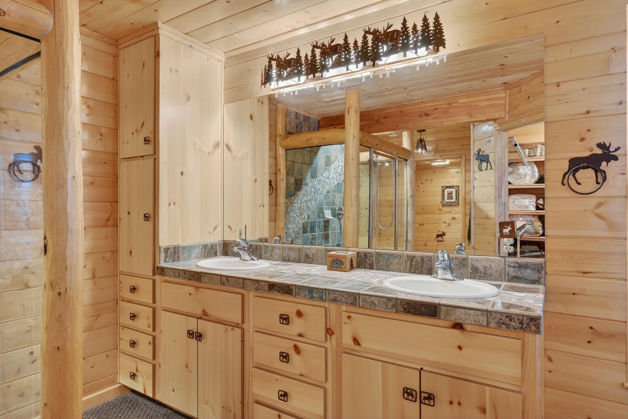 Duck Creek, Utah, 84762, United States, 4 Bedrooms Bedrooms, ,3 BathroomsBathrooms,Residential,Active,2007327