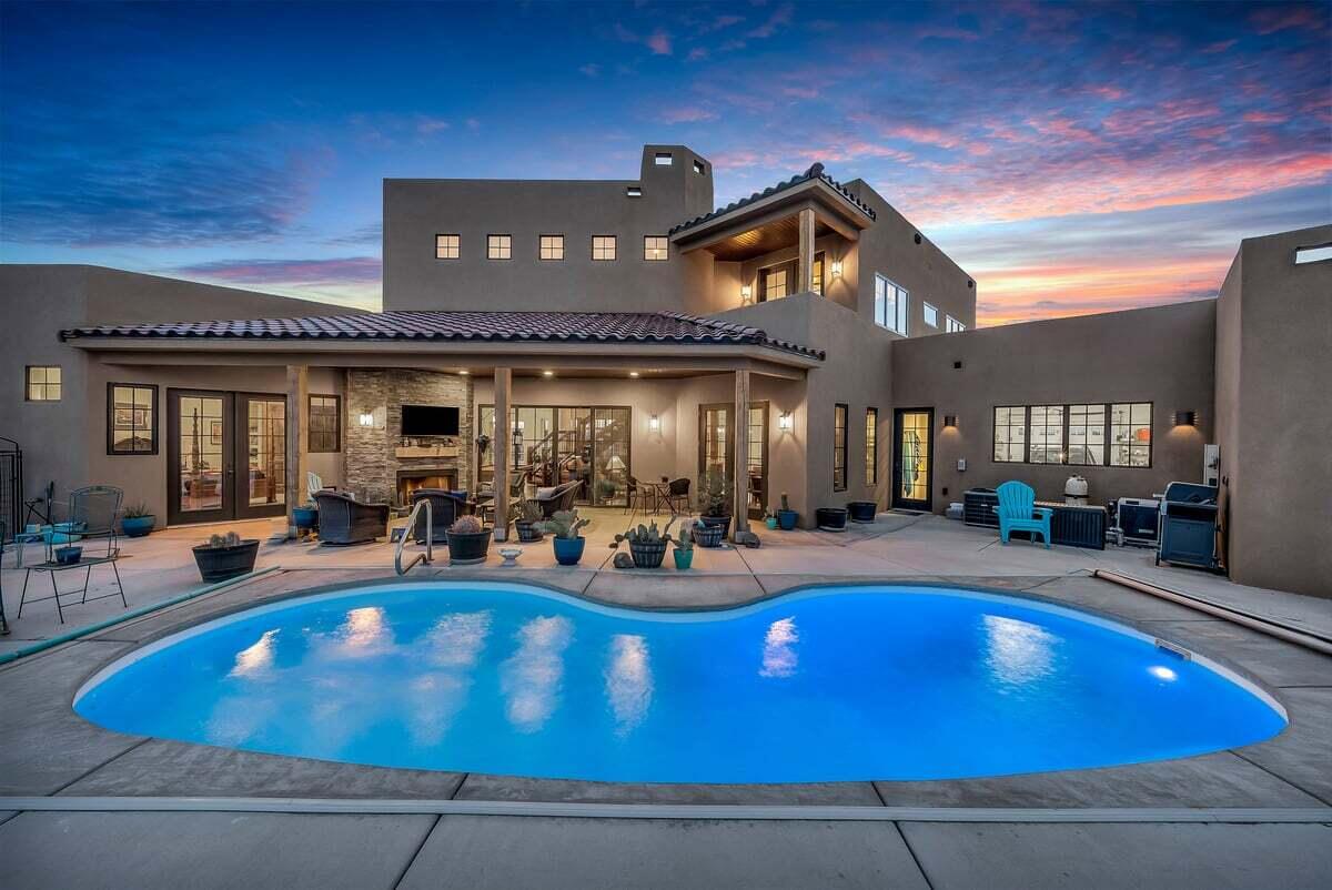 Hurricane, Utah, 84737, United States, 4 Bedrooms Bedrooms, ,4 BathroomsBathrooms,Residential,Active,1945483