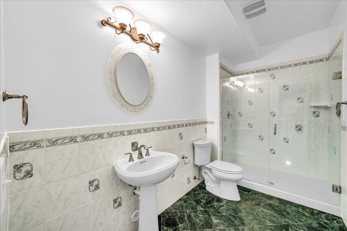 Leeds, Utah, 84746, United States, 5 Bedrooms Bedrooms, ,3 BathroomsBathrooms,Residential,Active,2008700