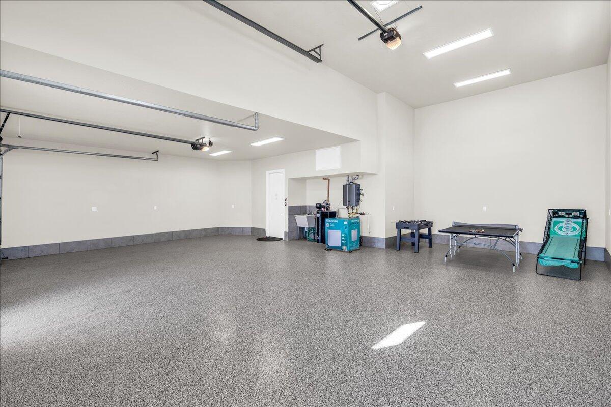 Hurricane, Utah, 84737, United States, 6 Bedrooms Bedrooms, ,5 BathroomsBathrooms,Residential,Active,1756319