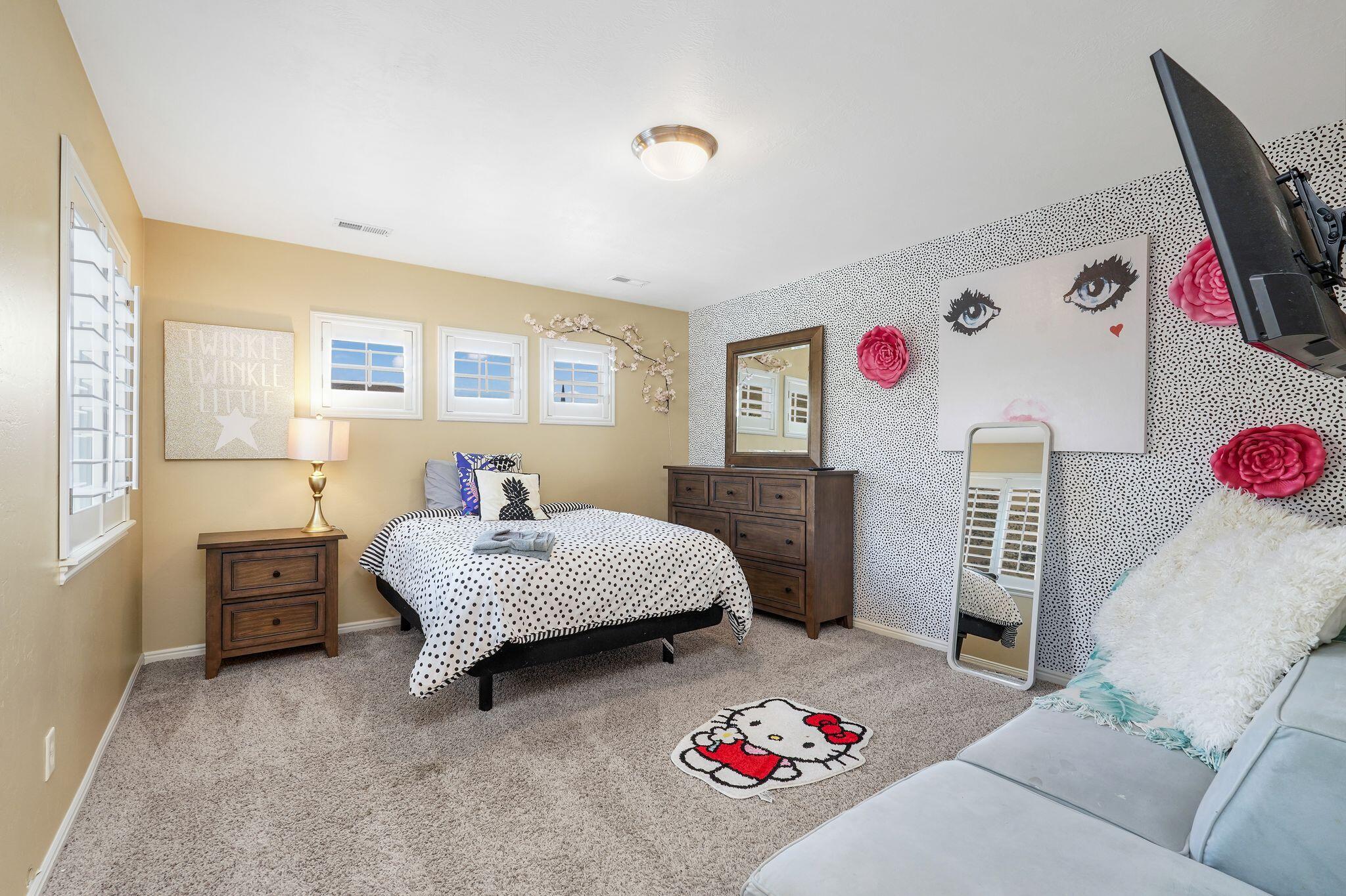 Lehi, Utah, 84043, United States, 7 Bedrooms Bedrooms, ,7 BathroomsBathrooms,Residential,Active,1905043