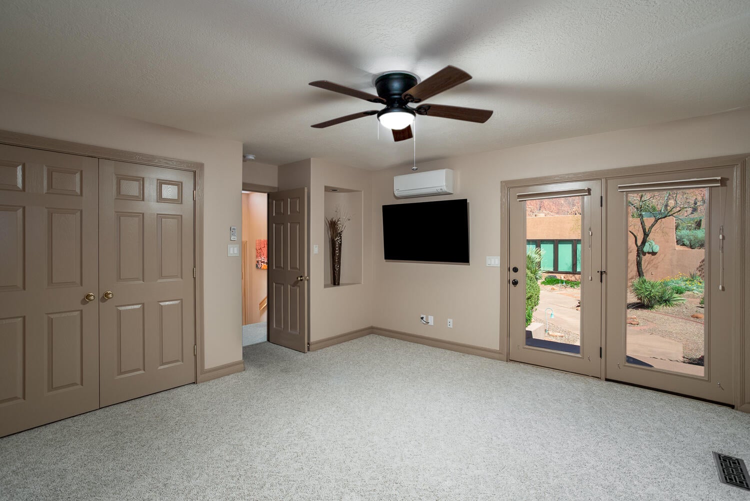 St George, Utah, 84738, United States, 3 Bedrooms Bedrooms, ,4 BathroomsBathrooms,Residential,Active,1769897