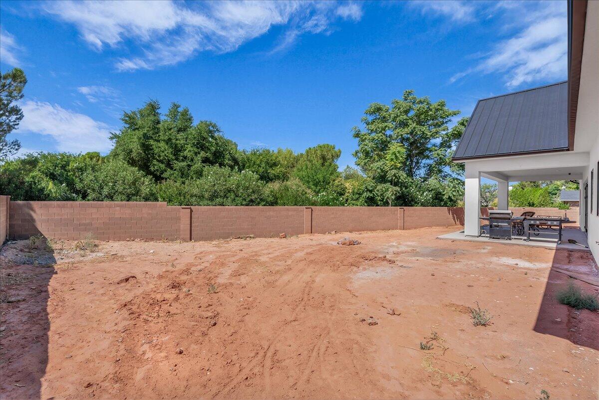 Santa Clara, Utah, 84765, United States, 6 Bedrooms Bedrooms, ,4 BathroomsBathrooms,Residential,Active,1913953