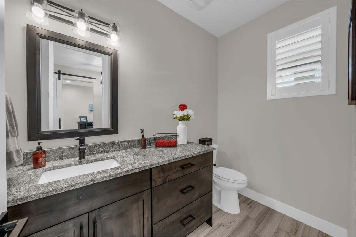 Hurricane, Utah, 84737, United States, 5 Bedrooms Bedrooms, ,5 BathroomsBathrooms,Residential,Active,1996303