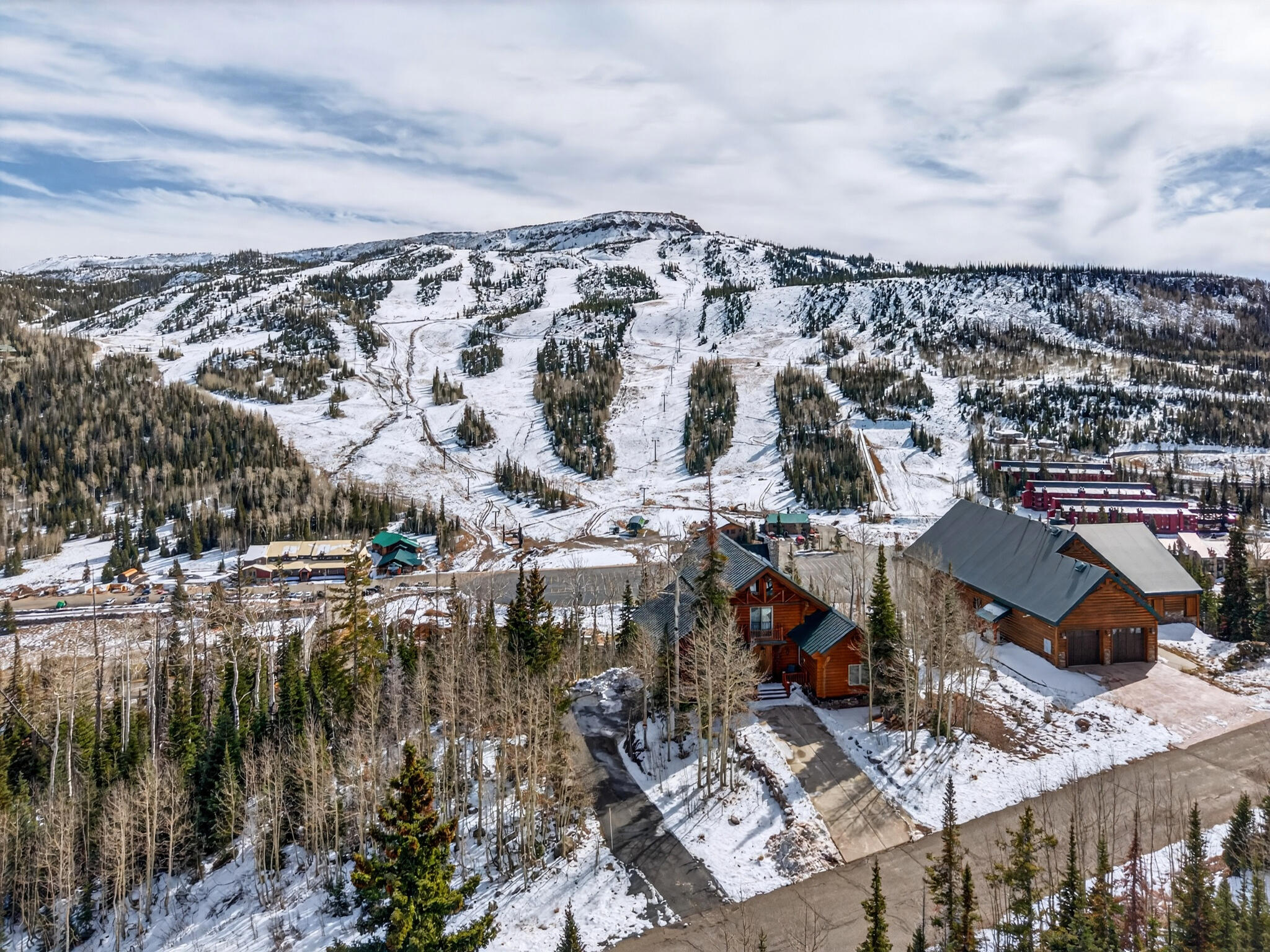 Brian Head, Utah, 84719, United States, 3 Bedrooms Bedrooms, ,3 BathroomsBathrooms,Residential,Active,1973526