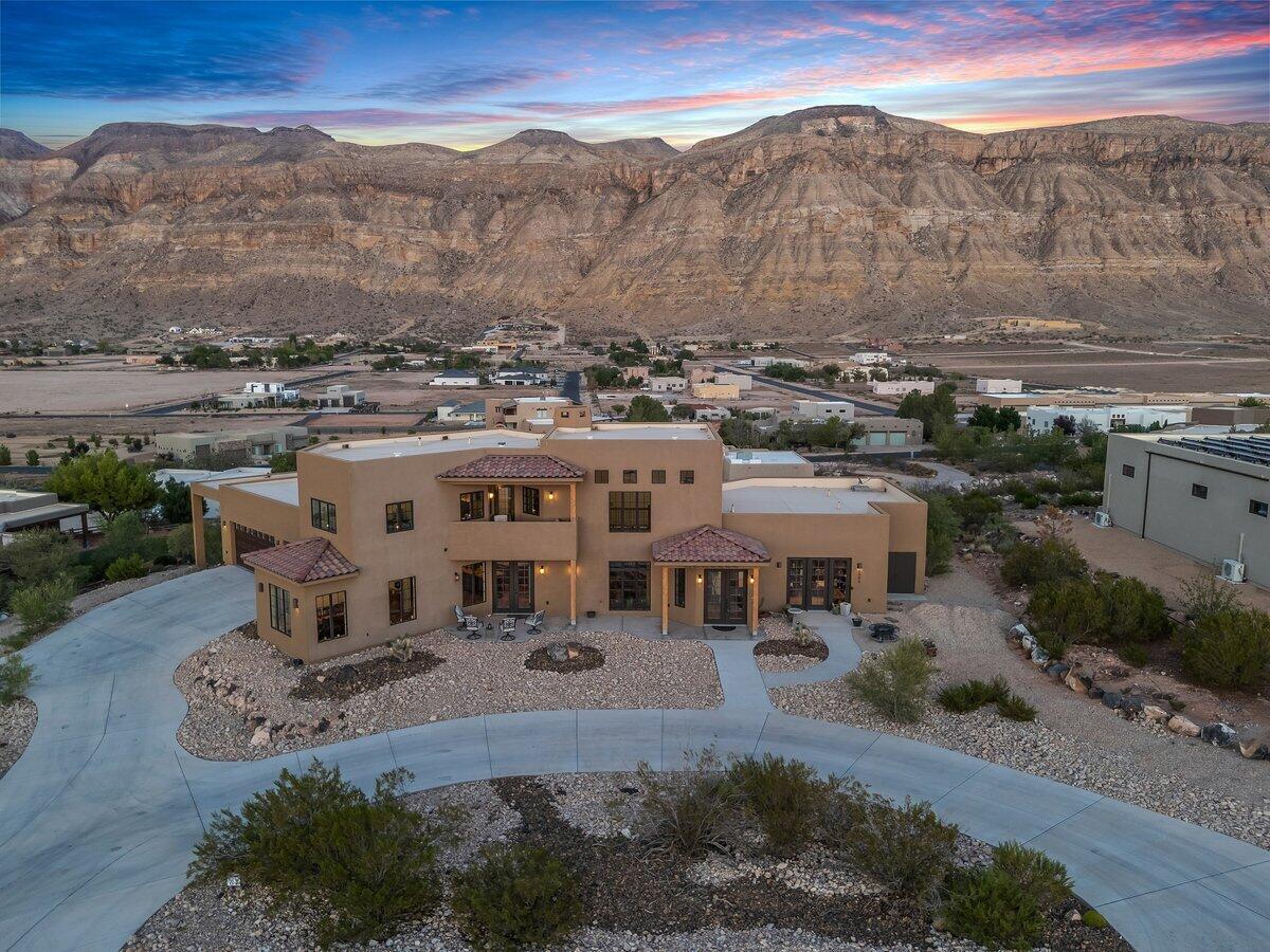 Hurricane, Utah, 84737, United States, 4 Bedrooms Bedrooms, ,4 BathroomsBathrooms,Residential,Active,1945483