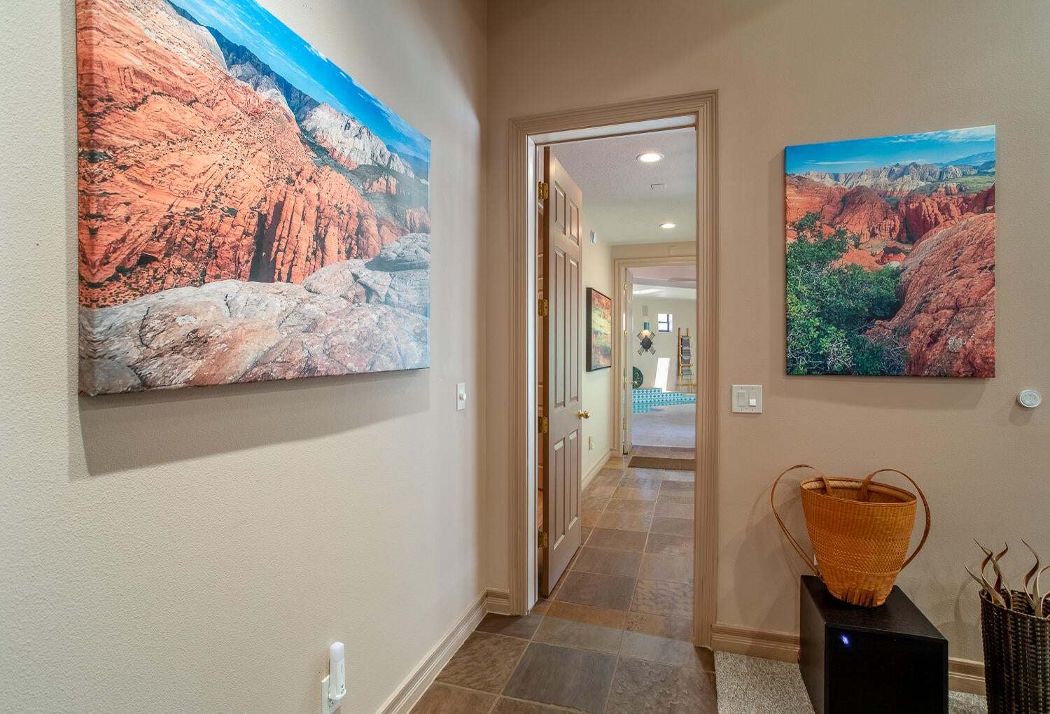 St George, Utah, 84738, United States, 3 Bedrooms Bedrooms, ,4 BathroomsBathrooms,Residential,Active,1769897