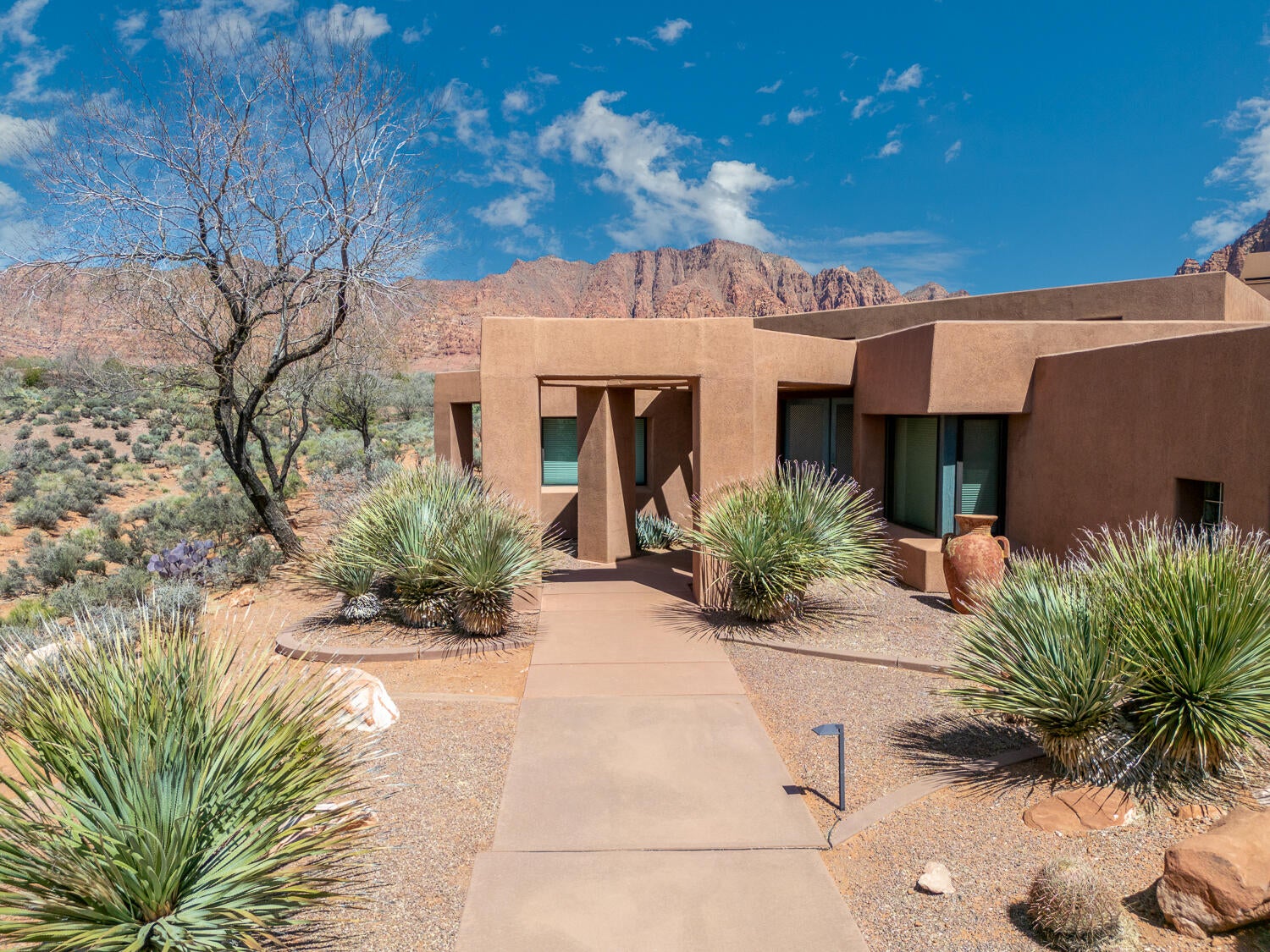 St George, Utah, 84738, United States, 3 Bedrooms Bedrooms, ,4 BathroomsBathrooms,Residential,Active,1769897