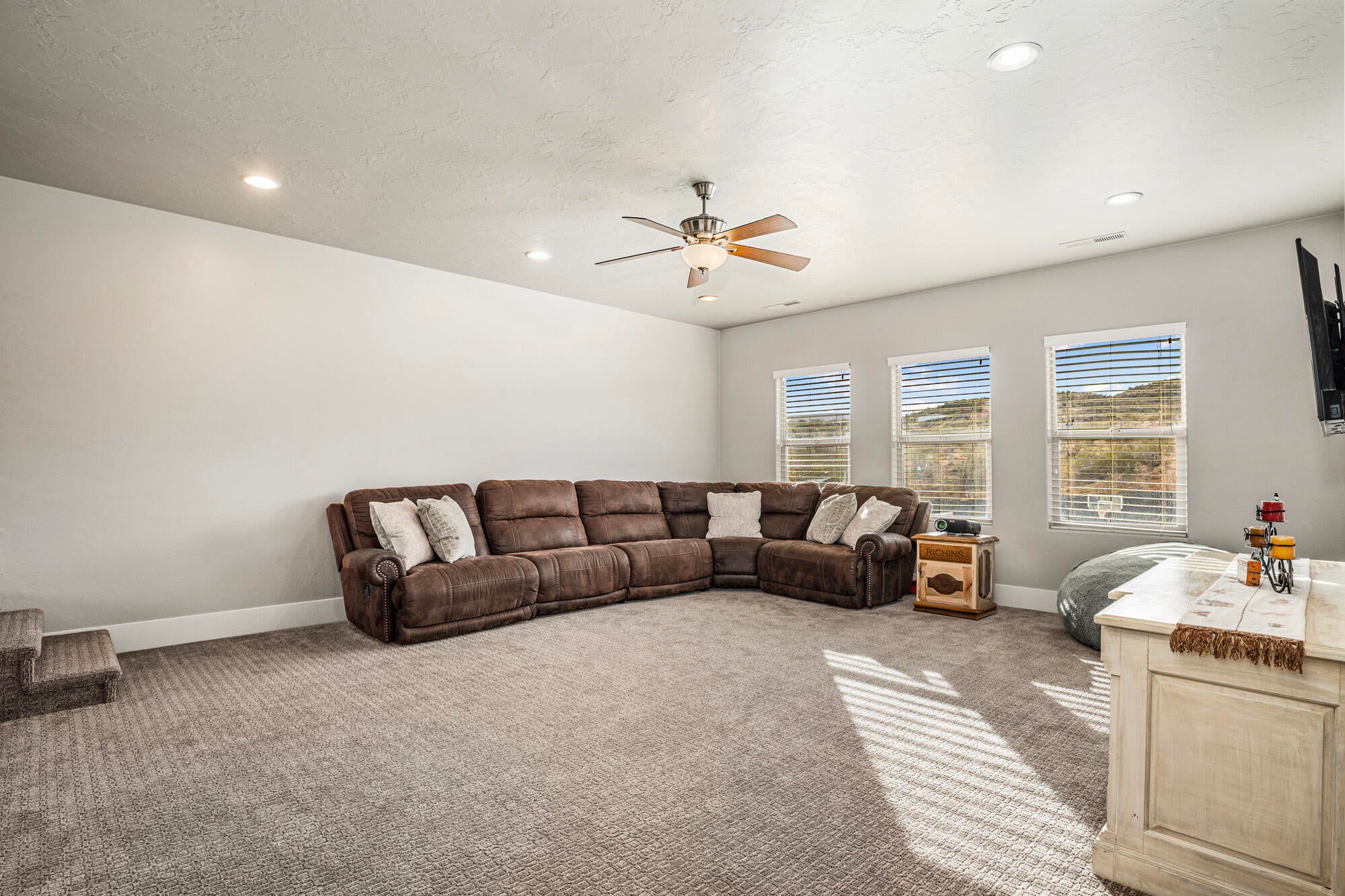 Washington, Utah, 84780, United States, 8 Bedrooms Bedrooms, ,5 BathroomsBathrooms,Residential,Active,2012929