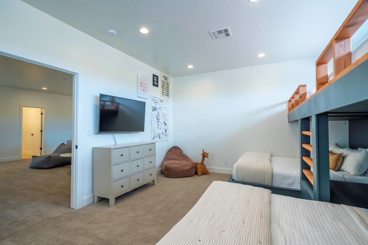 Santa Clara, Utah, 84765, United States, ,6 BathroomsBathrooms,Residential,Active,1798104