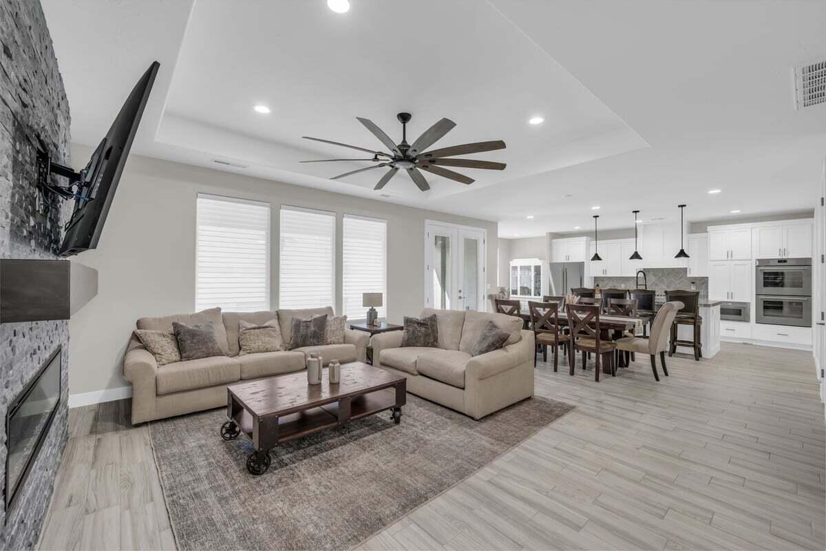 Hurricane, Utah, 84737, United States, 5 Bedrooms Bedrooms, ,5 BathroomsBathrooms,Residential,Active,1996303