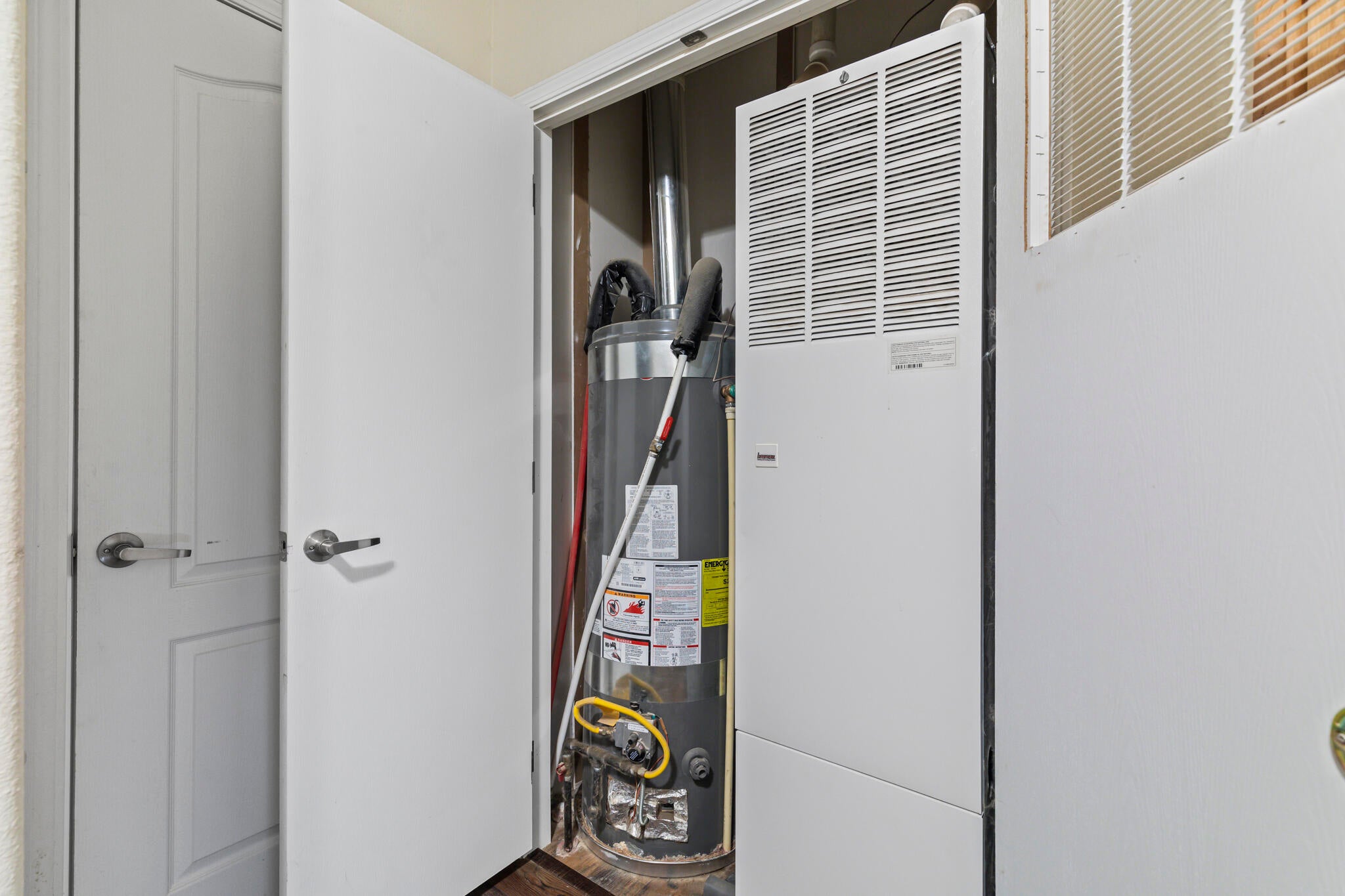 Panguitch, Utah, 84759, United States, 3 Bedrooms Bedrooms, ,3 BathroomsBathrooms,Residential,Active,2015807