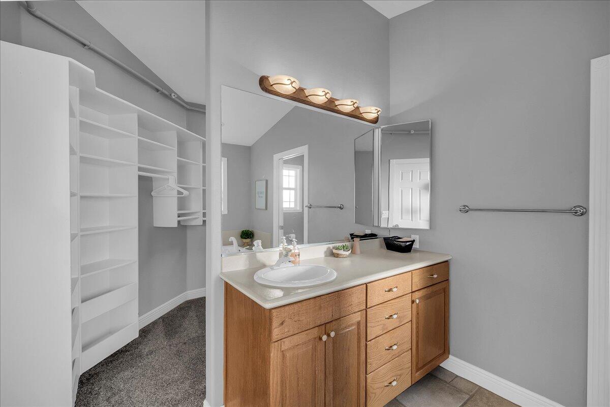 La Verkin, Utah, 84745, United States, 6 Bedrooms Bedrooms, ,4 BathroomsBathrooms,Residential,Active,2010581