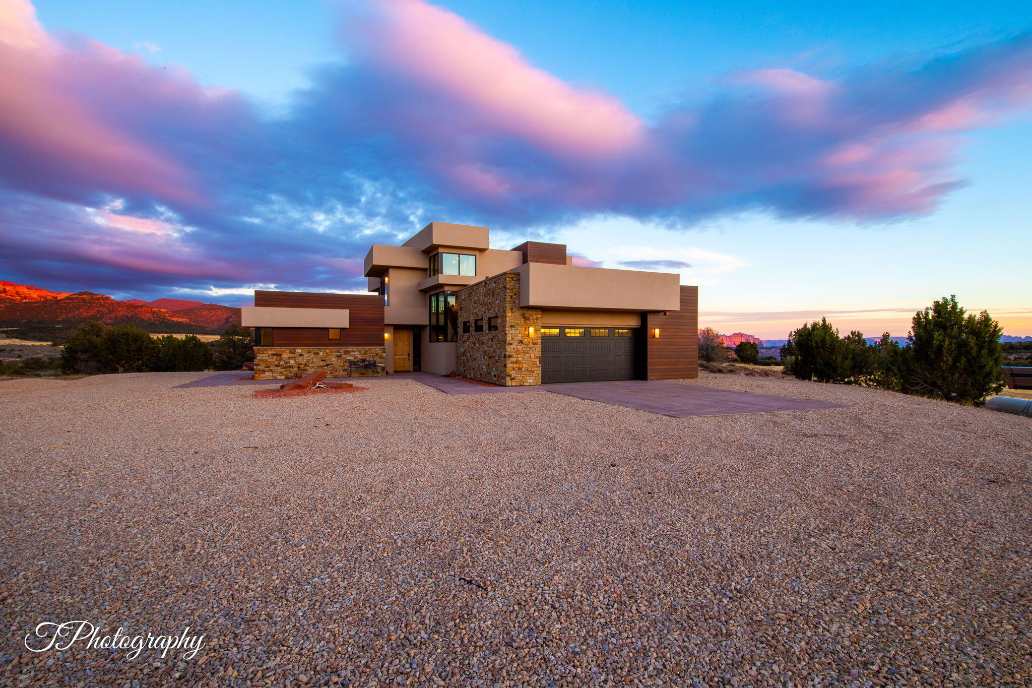 Virgin, Utah, 84779, United States, 2 Bedrooms Bedrooms, ,3 BathroomsBathrooms,Residential,Active,1919062