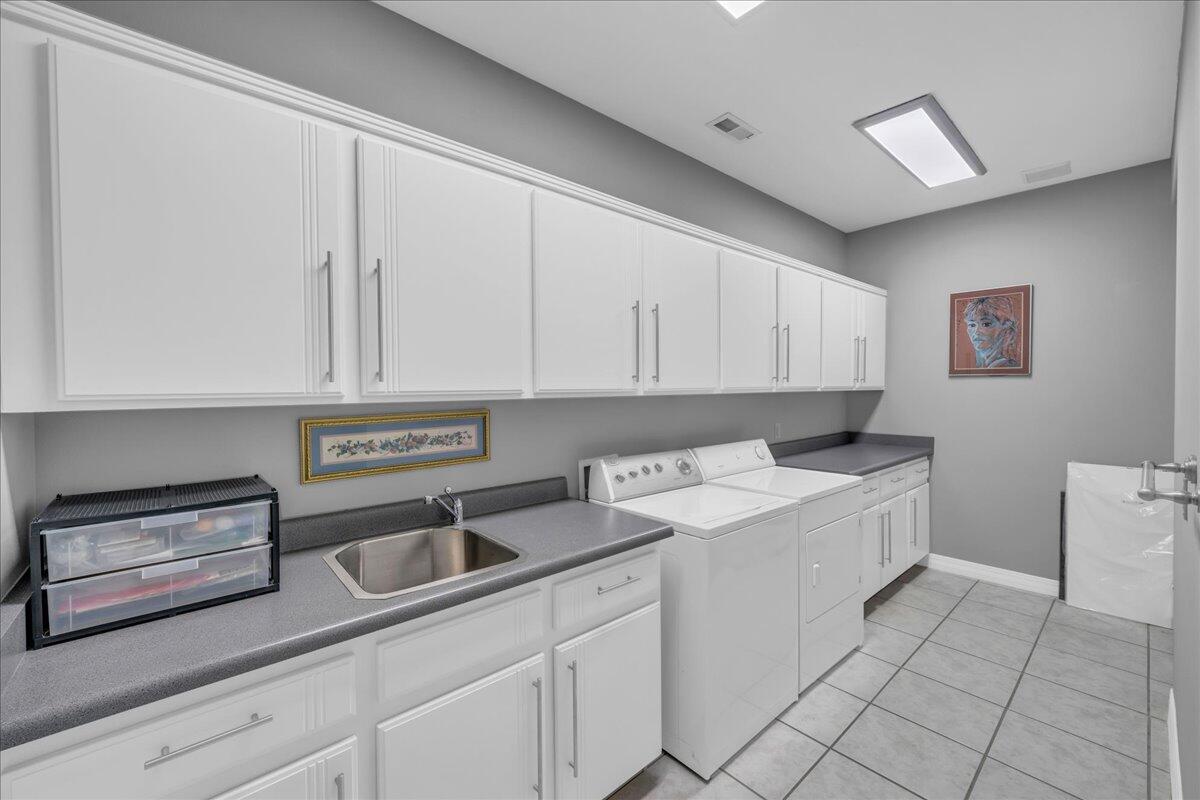 St George, Utah, 84770, United States, ,6 BathroomsBathrooms,Residential,Active,1778768