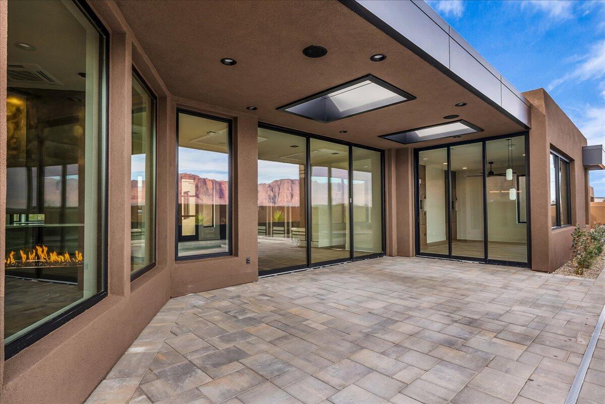 Ivins, Utah, 84738, United States, 3 Bedrooms Bedrooms, ,4 BathroomsBathrooms,Residential,Active,1986904