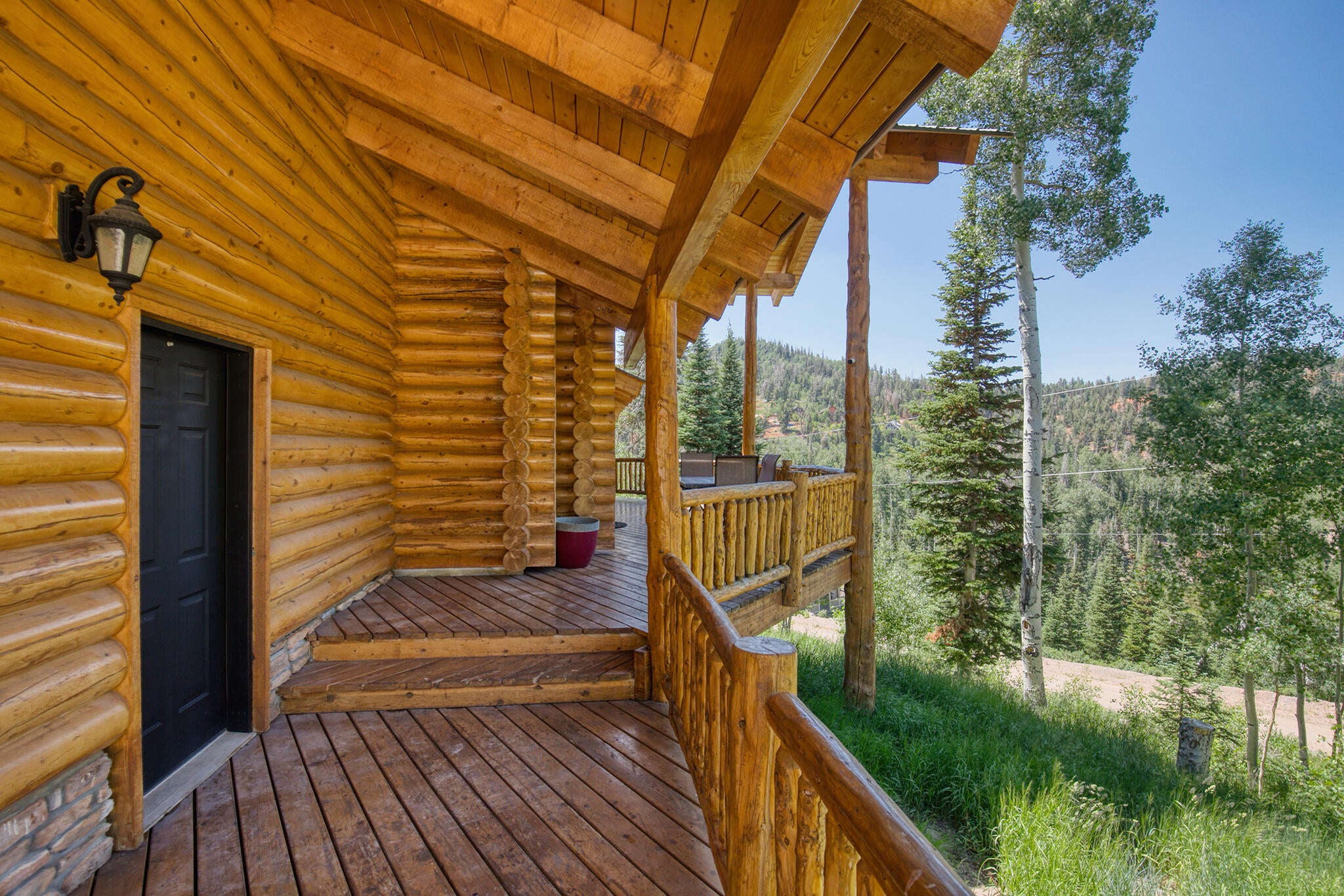 Brian Head, Utah, 84719, United States, 5 Bedrooms Bedrooms, ,4 BathroomsBathrooms,Residential,Active,1889352