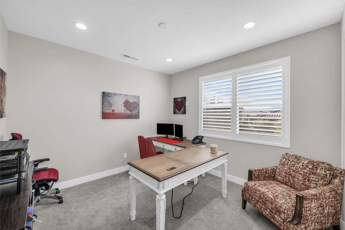 Hurricane, Utah, 84737, United States, 5 Bedrooms Bedrooms, ,5 BathroomsBathrooms,Residential,Active,1996303