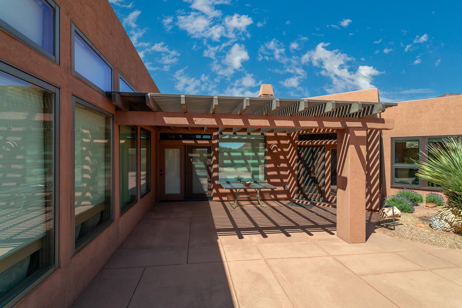 St George, Utah, 84738, United States, 3 Bedrooms Bedrooms, ,4 BathroomsBathrooms,Residential,Active,1769897