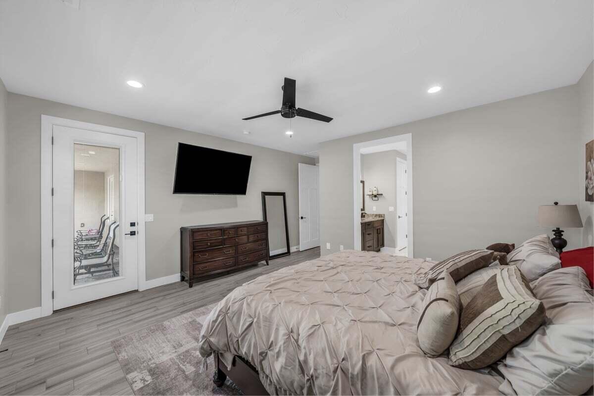 Hurricane, Utah, 84737, United States, 5 Bedrooms Bedrooms, ,5 BathroomsBathrooms,Residential,Active,1996303