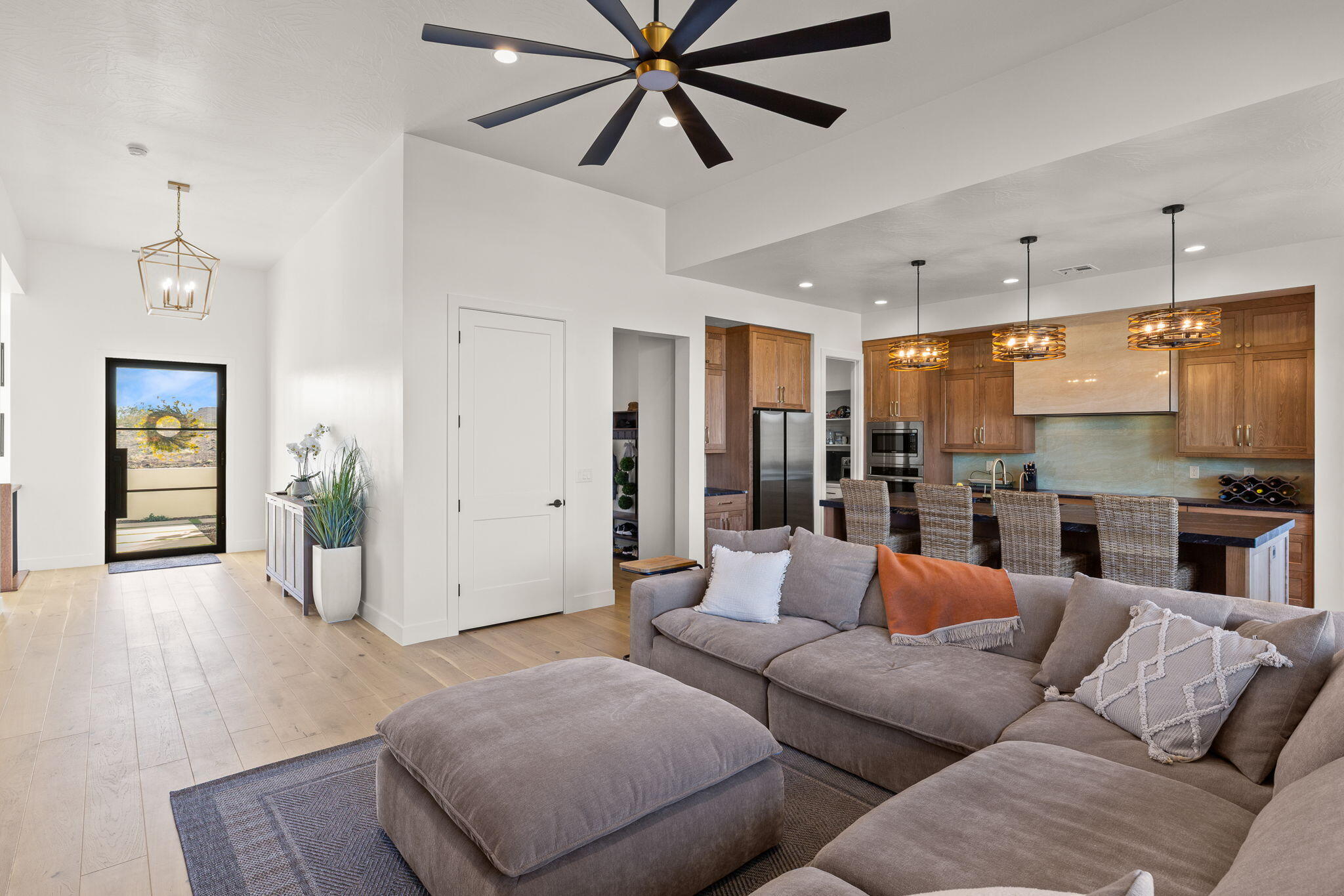 St George, Utah, 84770, United States, 3 Bedrooms Bedrooms, ,4 BathroomsBathrooms,Residential,Active,1973361