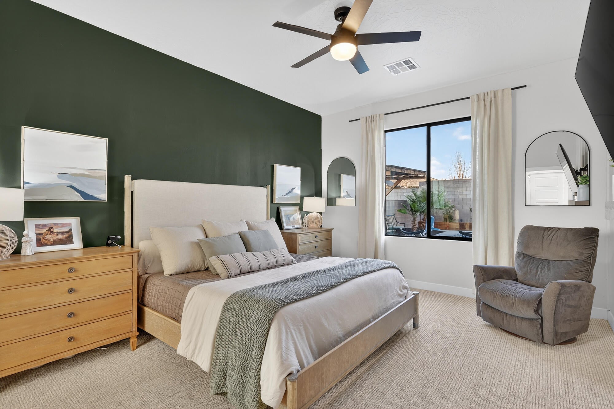 St George, Utah, 84790, United States, 4 Bedrooms Bedrooms, ,4 BathroomsBathrooms,Residential,Active,2010196