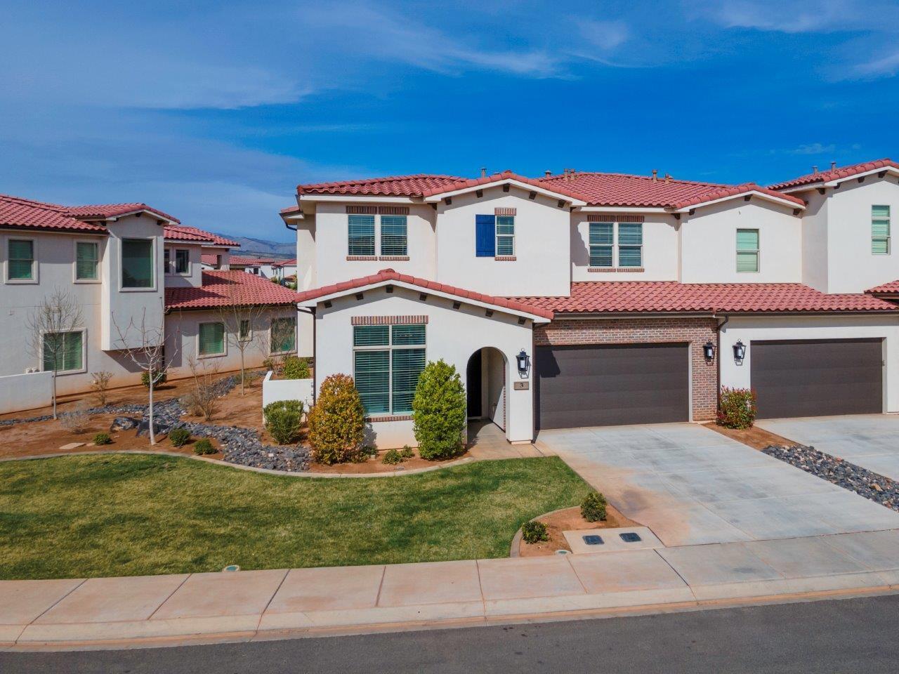 Santa Clara, Utah, 84765, United States, 5 Bedrooms Bedrooms, ,5 BathroomsBathrooms,Residential,Active,1894577