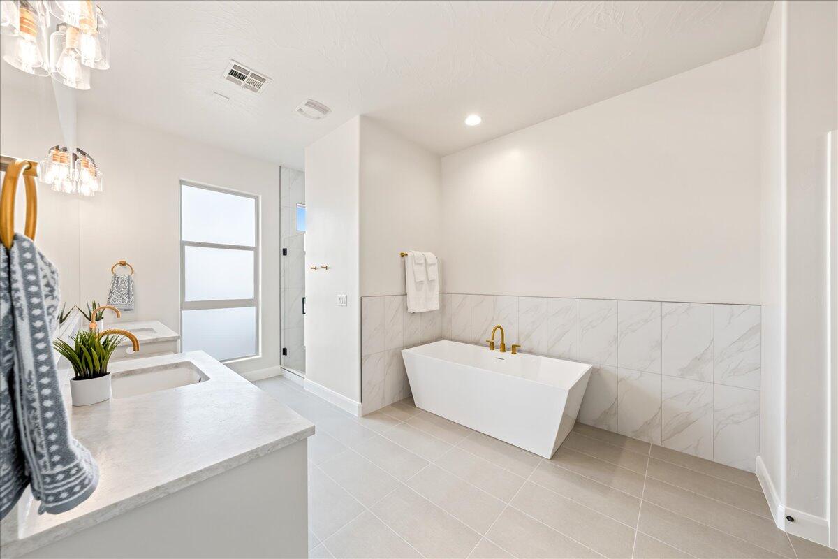 Hurricane, Utah, 84737, United States, 3 Bedrooms Bedrooms, ,3 BathroomsBathrooms,Residential,Active,2011422