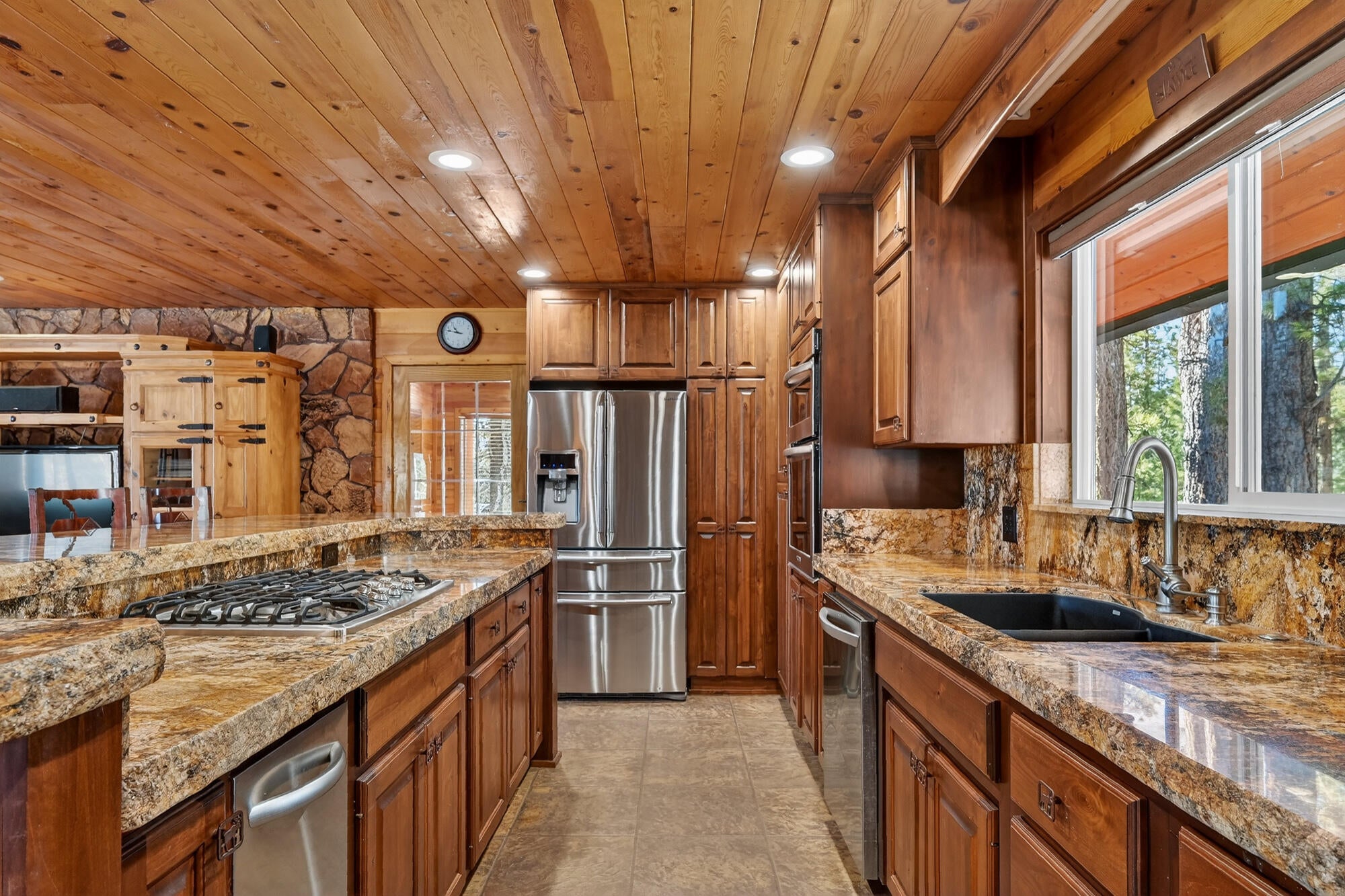 Duck Creek, Utah, 84762, United States, 4 Bedrooms Bedrooms, ,3 BathroomsBathrooms,Residential,Active,2007327