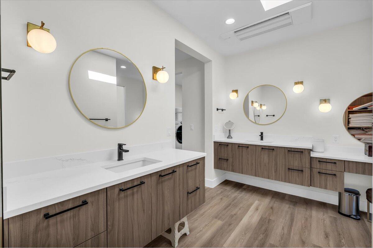 Ivins, Utah, 84738, United States, 3 Bedrooms Bedrooms, ,3 BathroomsBathrooms,Residential,Active,1920222