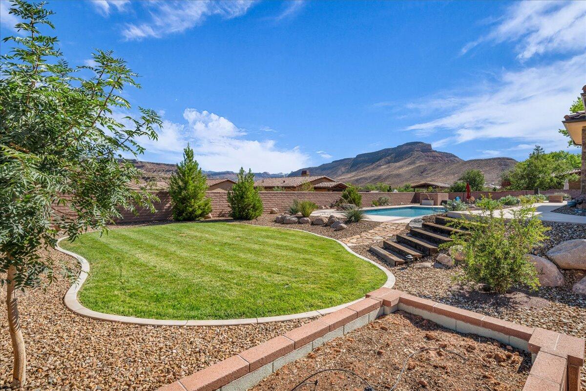 Virgin, Utah, 84779, United States, 4 Bedrooms Bedrooms, ,4 BathroomsBathrooms,Residential,Active,1904690