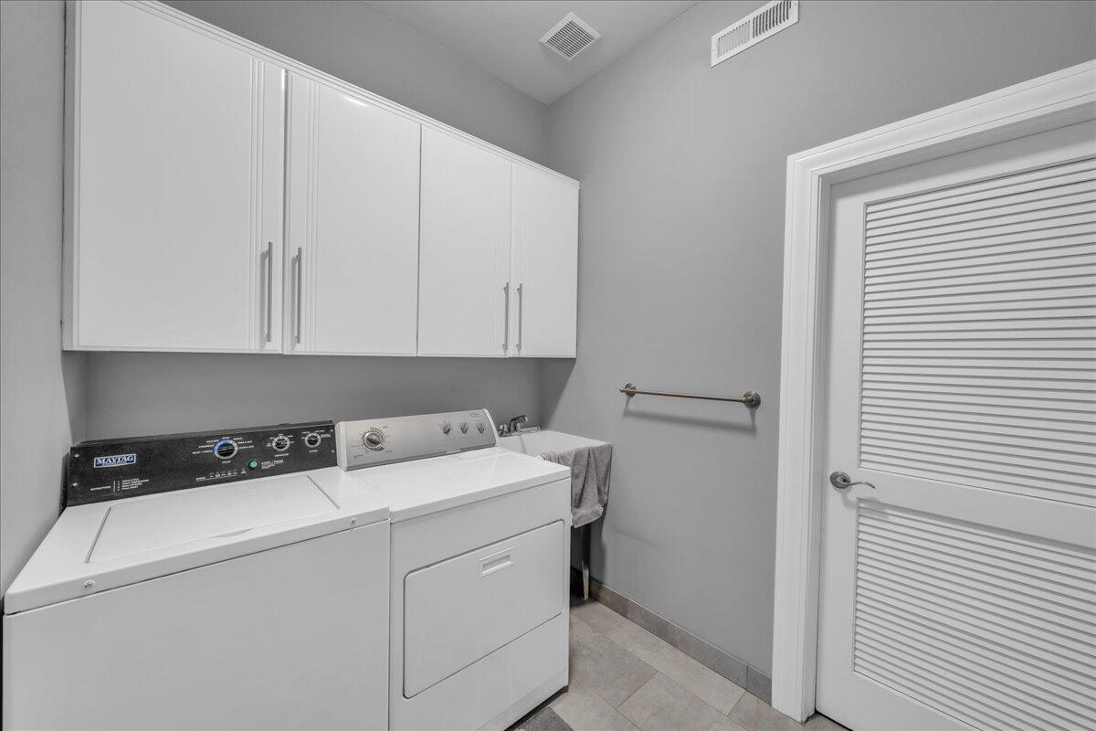 St George, Utah, 84770, United States, ,6 BathroomsBathrooms,Residential,Active,1778768