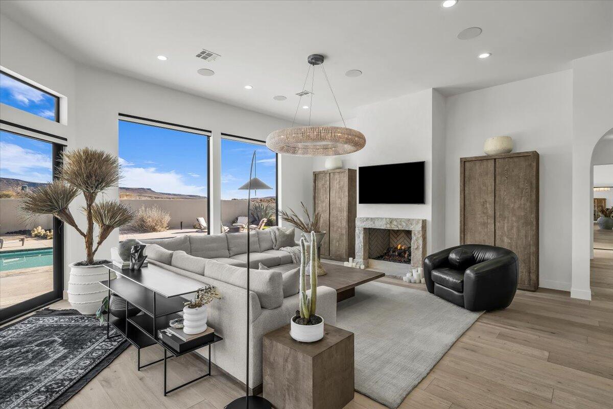 St George, Utah, 84770, United States, 5 Bedrooms Bedrooms, ,5 BathroomsBathrooms,Residential,Active,2009817