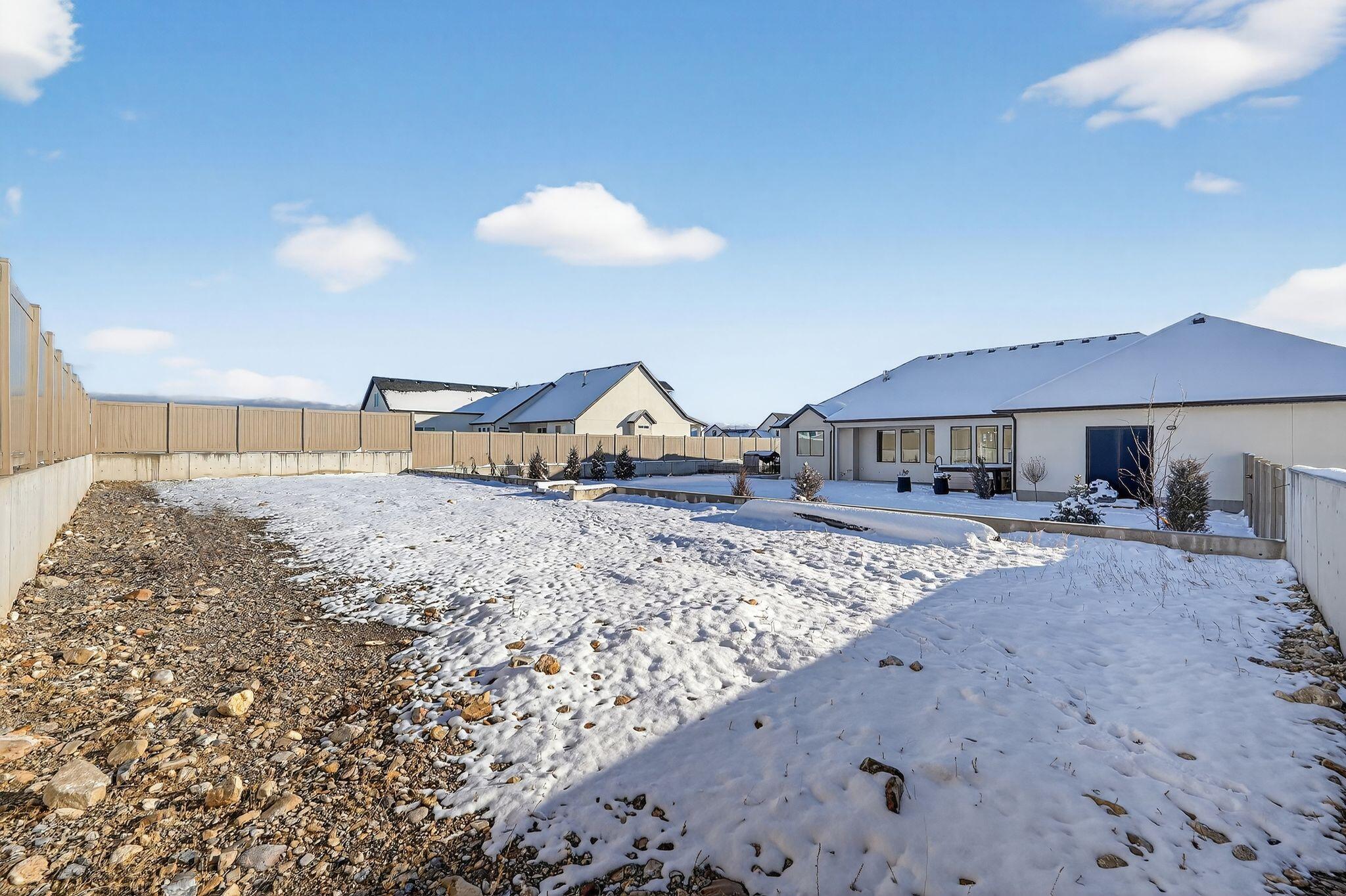 Eagle Mountain, Utah, 84005, United States, 5 Bedrooms Bedrooms, ,4 BathroomsBathrooms,Residential,Contingent,2009831