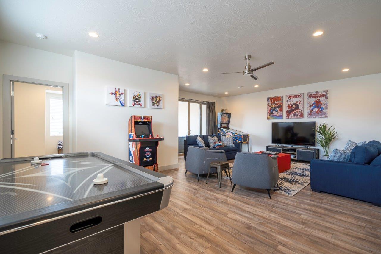 Santa Clara, Utah, 84765, United States, 5 Bedrooms Bedrooms, ,5 BathroomsBathrooms,Residential,Active,1894577